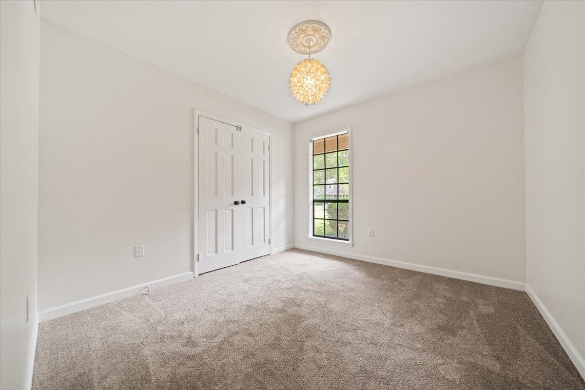 9161 Gainsborough Dr Property Photo 32