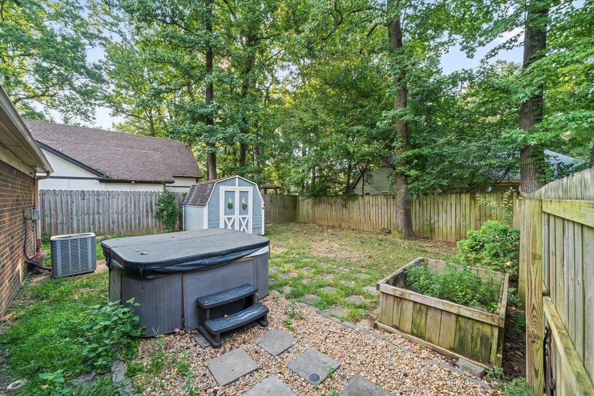 9161 Gainsborough Dr Property Photo 37
