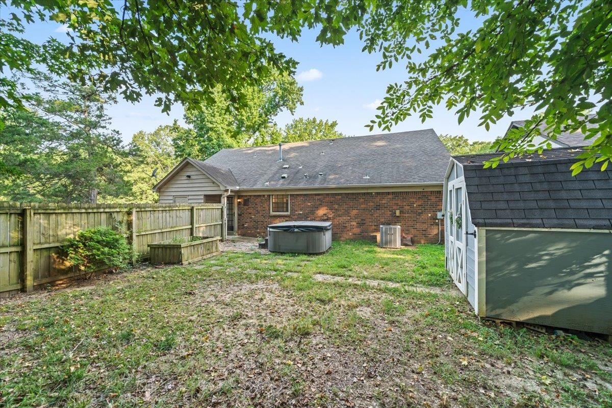 9161 Gainsborough Dr Property Photo 38