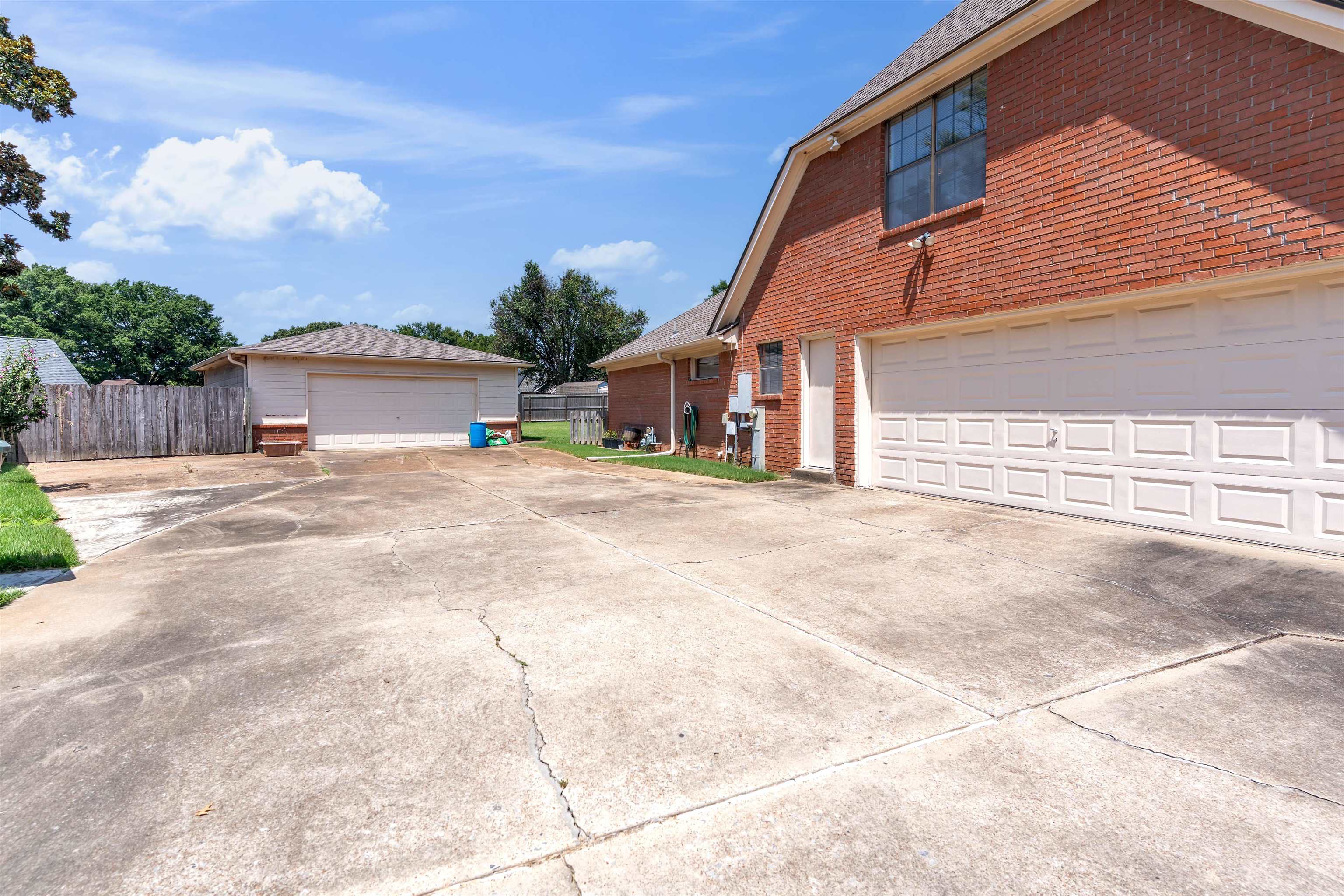 3779 Mendel Dr Property Photo 4