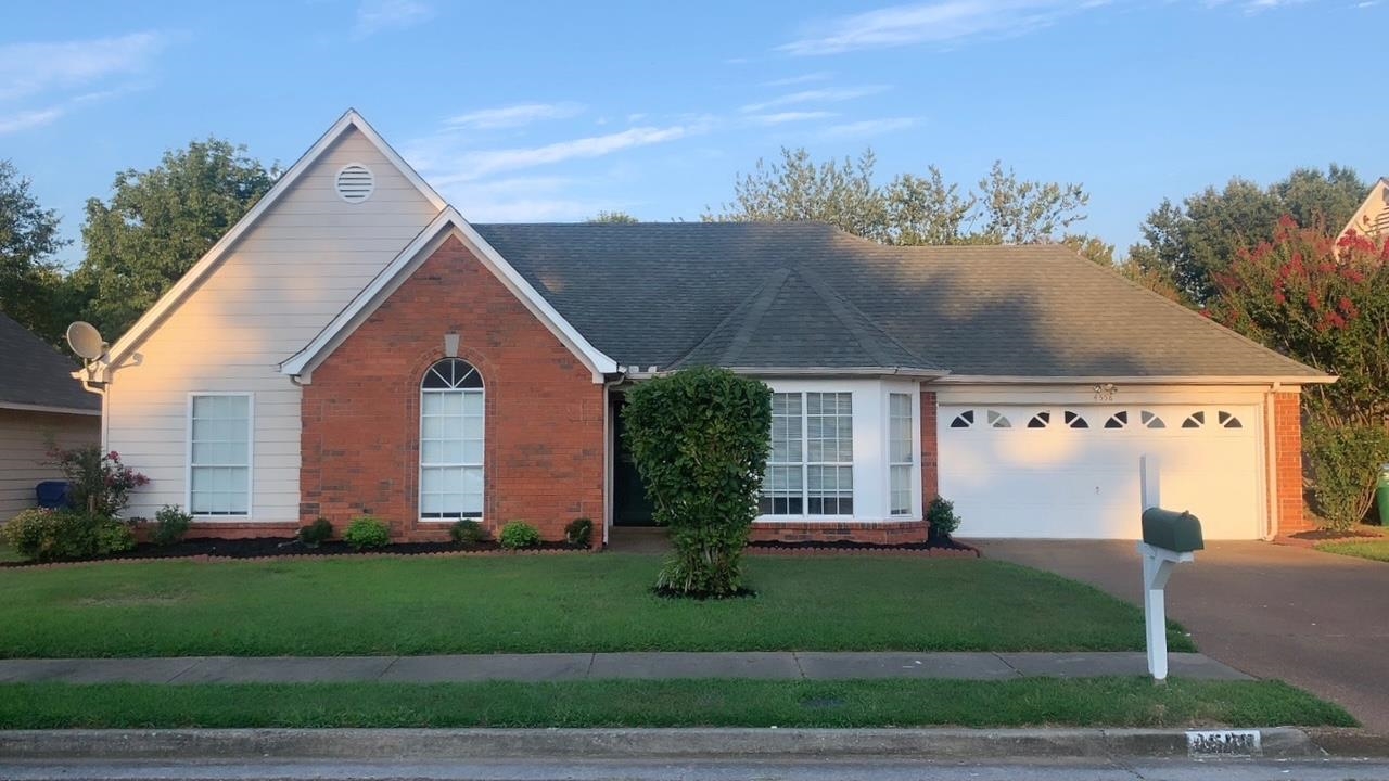 4558 KINGS GRANT DR Property Photo 1