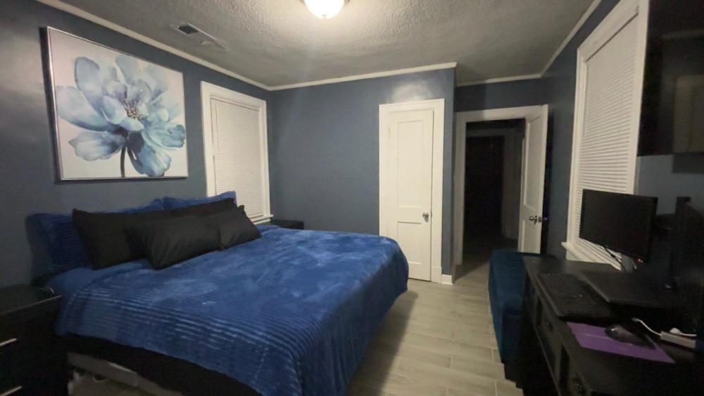 420 Josephine St Property Photo 9