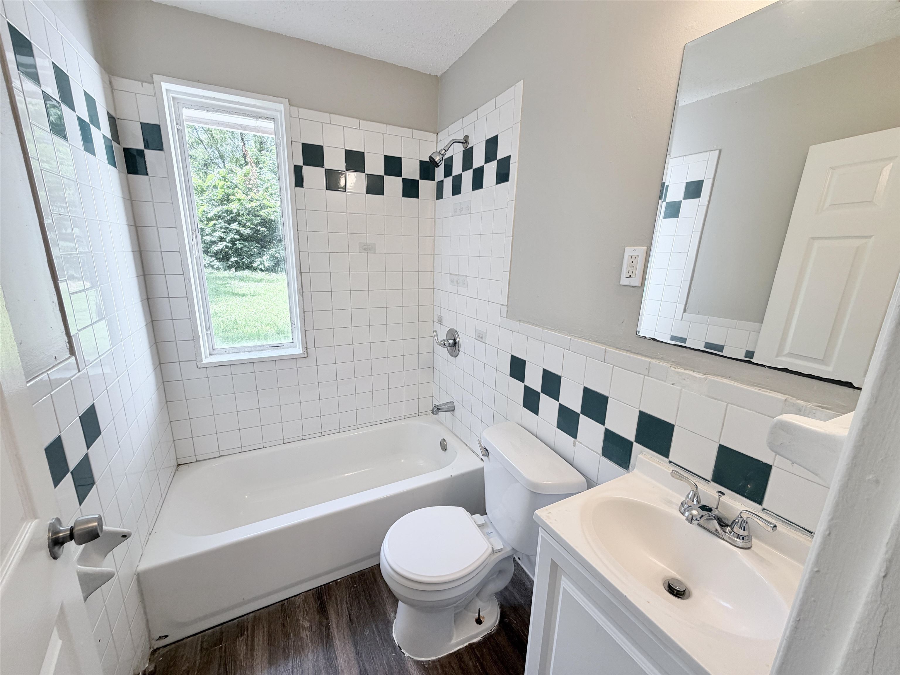 2792 Jolson Ave Property Photo 15