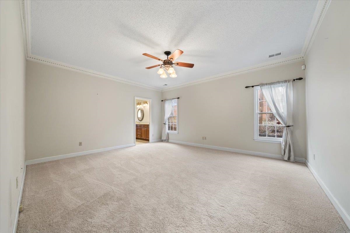 2174 Knoll Ln Property Photo 16