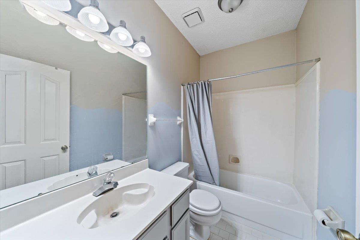 2174 Knoll Ln Property Photo 21