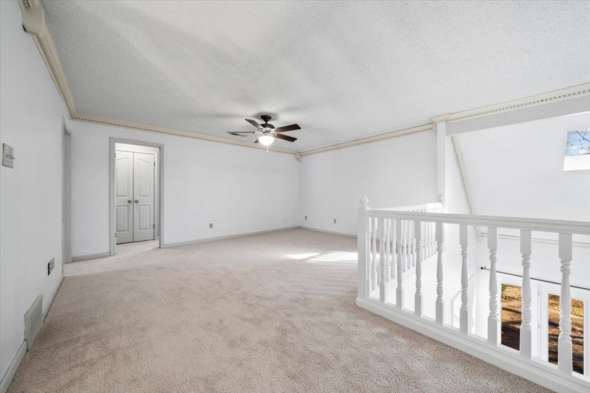 2174 Knoll Ln Property Photo 22