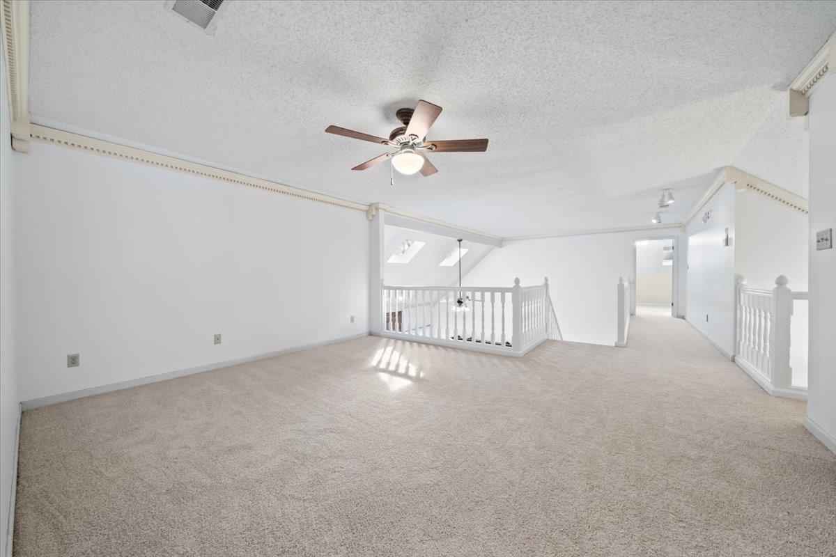 2174 Knoll Ln Property Photo 23