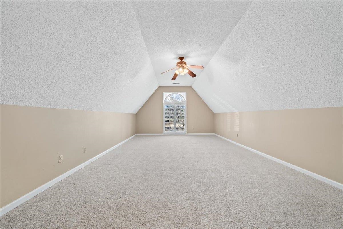 2174 Knoll Ln Property Photo 24