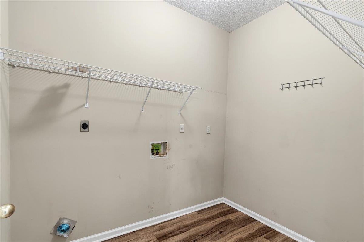 980 Mirror Lake Ln Property Photo 22