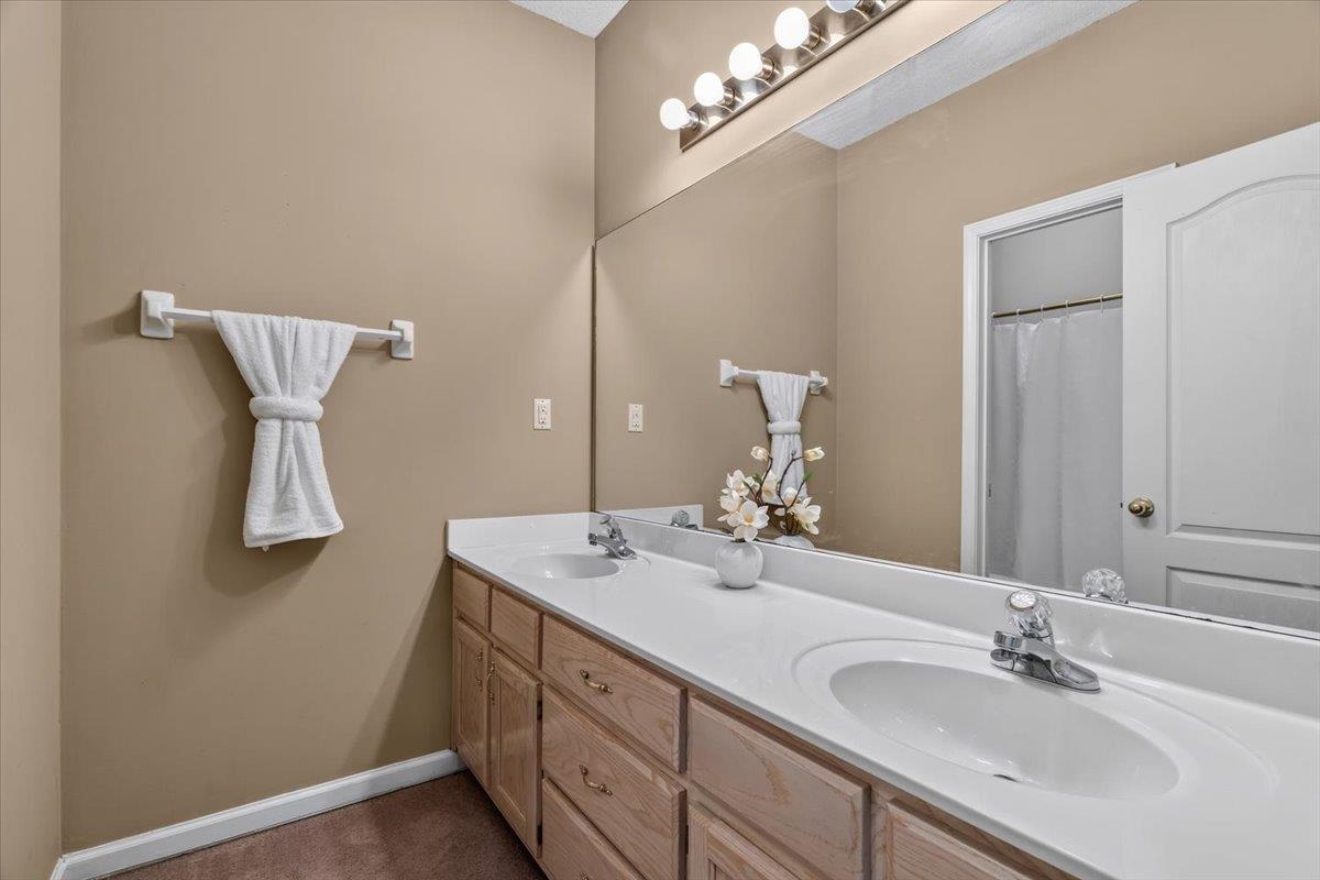 980 Mirror Lake Ln Property Photo 24