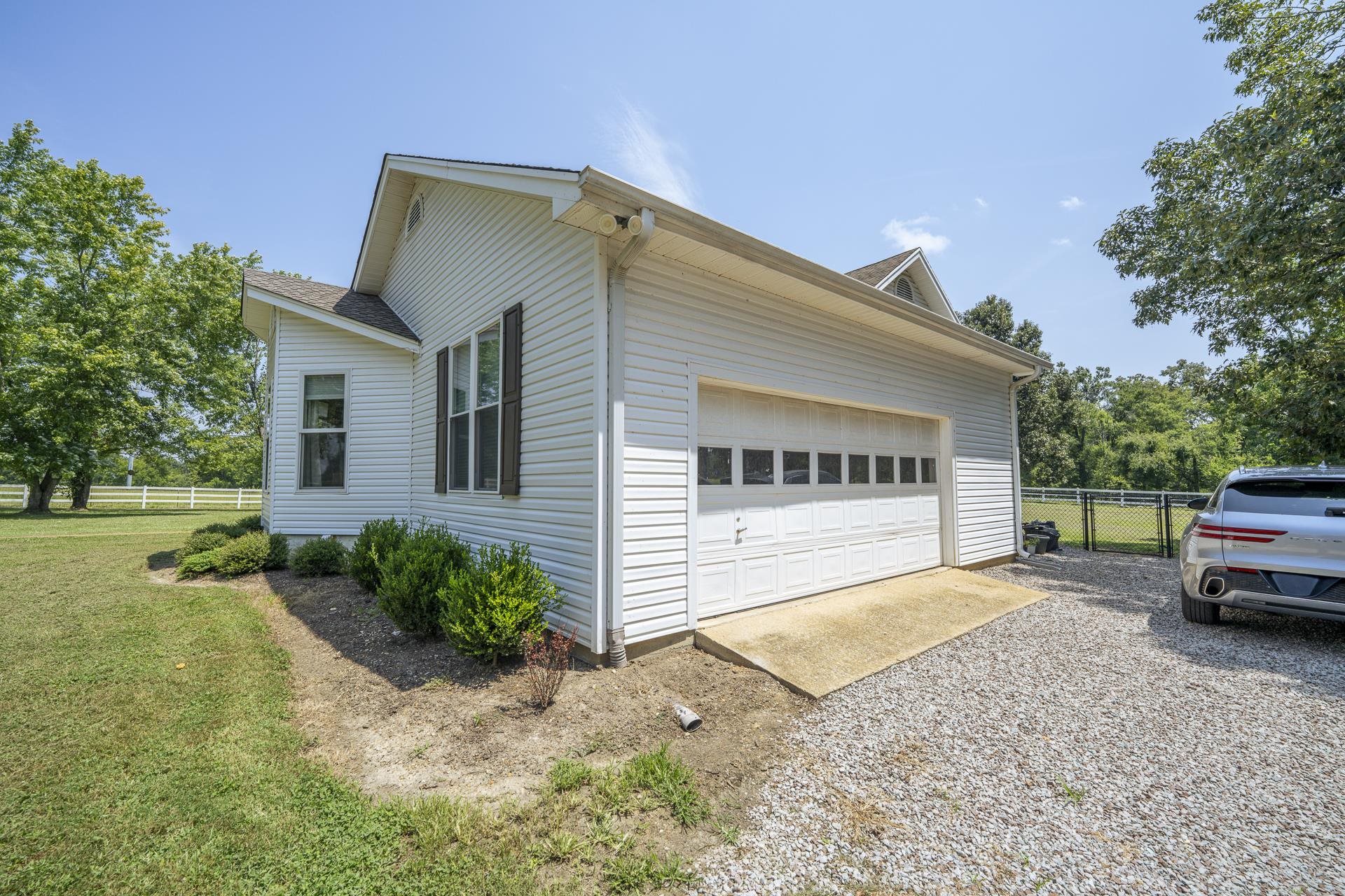 1725 Woods Rd Property Photo 31