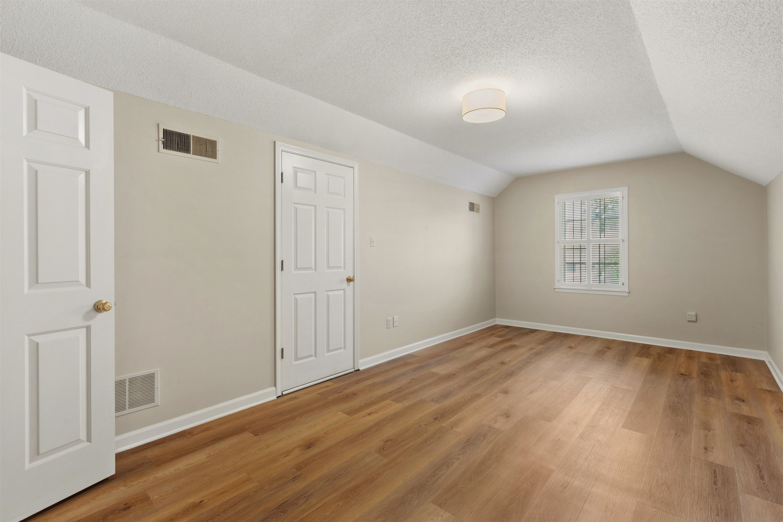 8604 Sandpoint Dr Property Photo 20