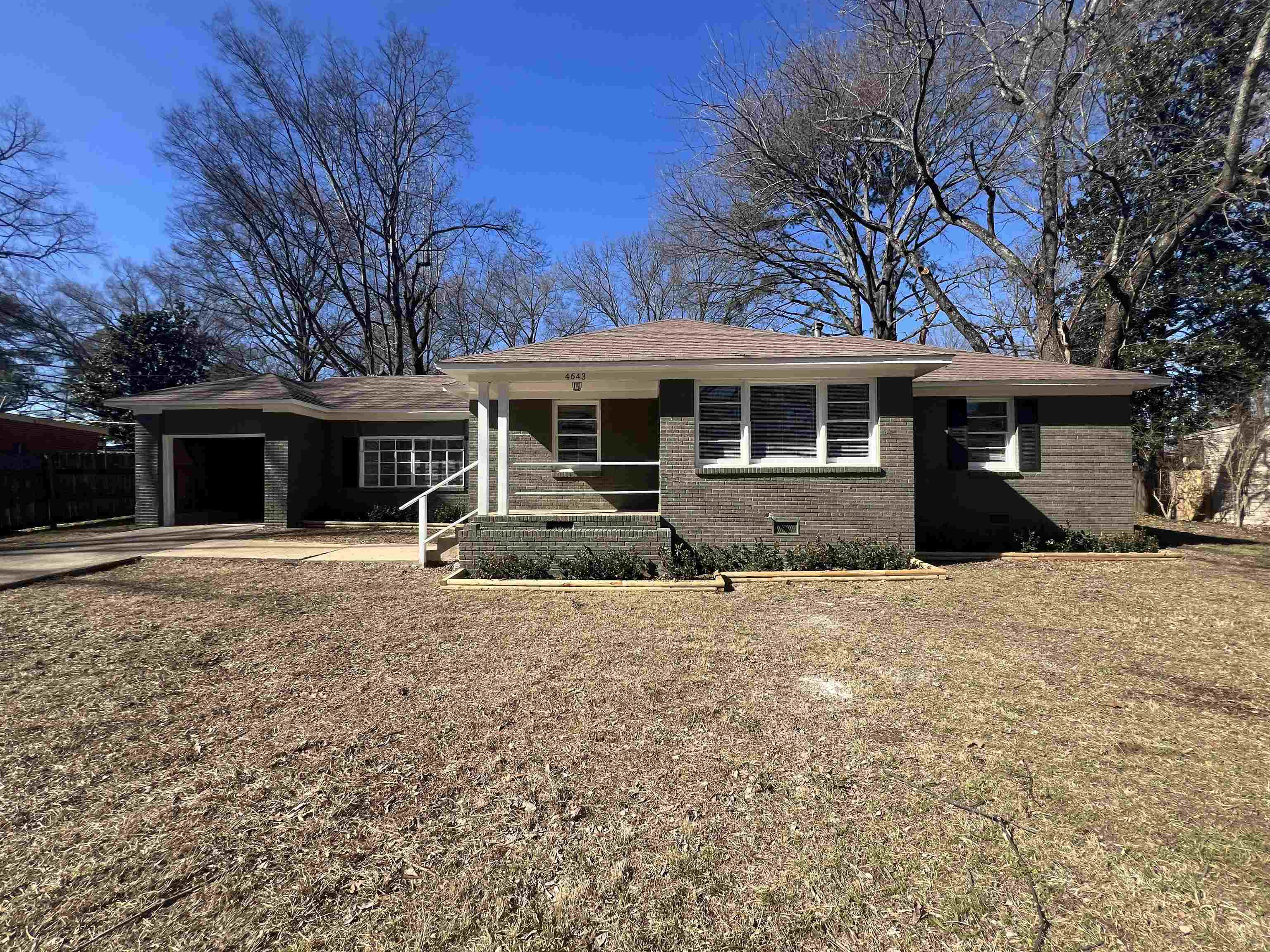 4643 Auburn Rd Property Photo 1