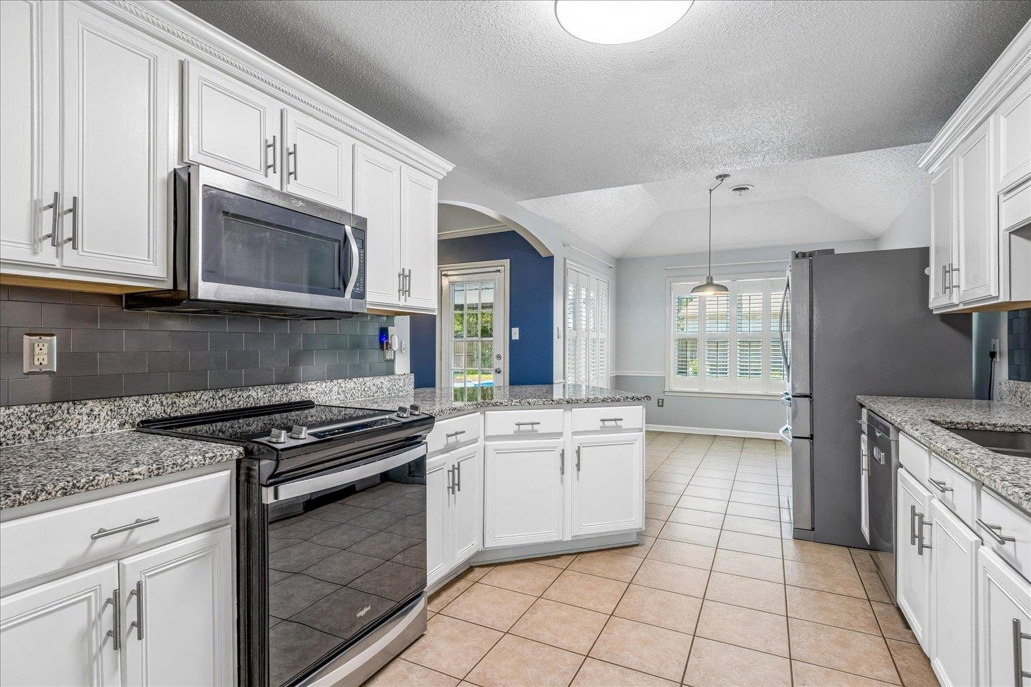 9333 Breakstone Cv Property Photo 11