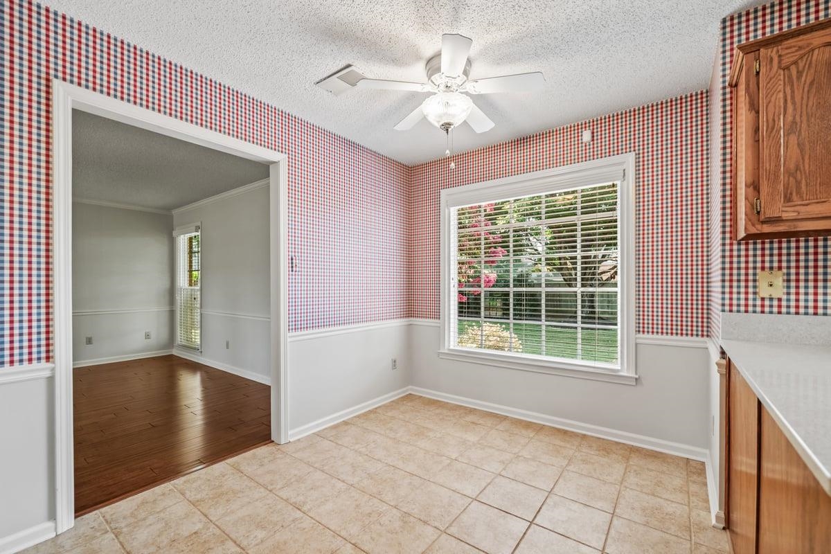 627 E Harpers Ferry Rd Property Photo 9