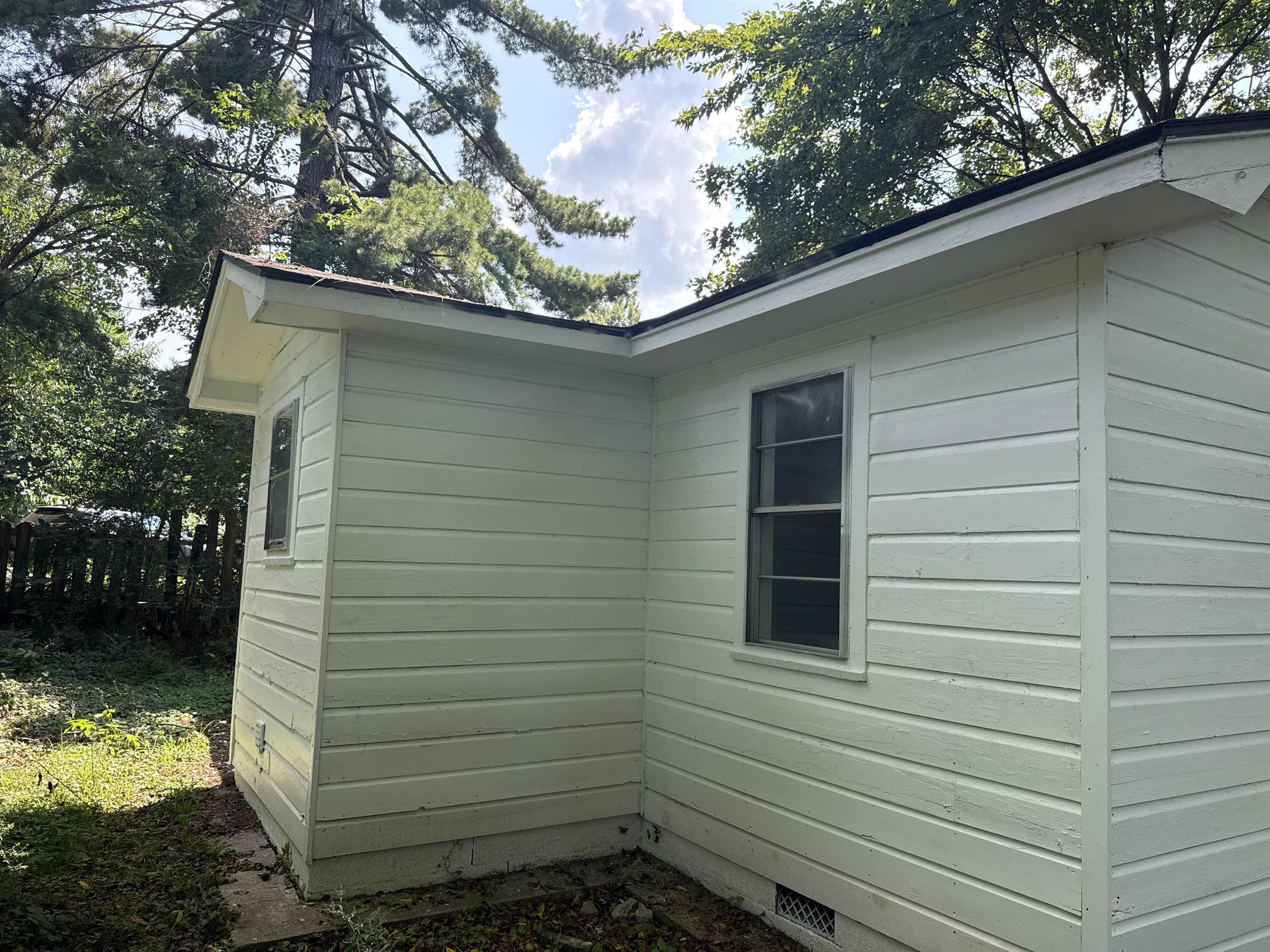 1324 Todd Ave Property Photo 4