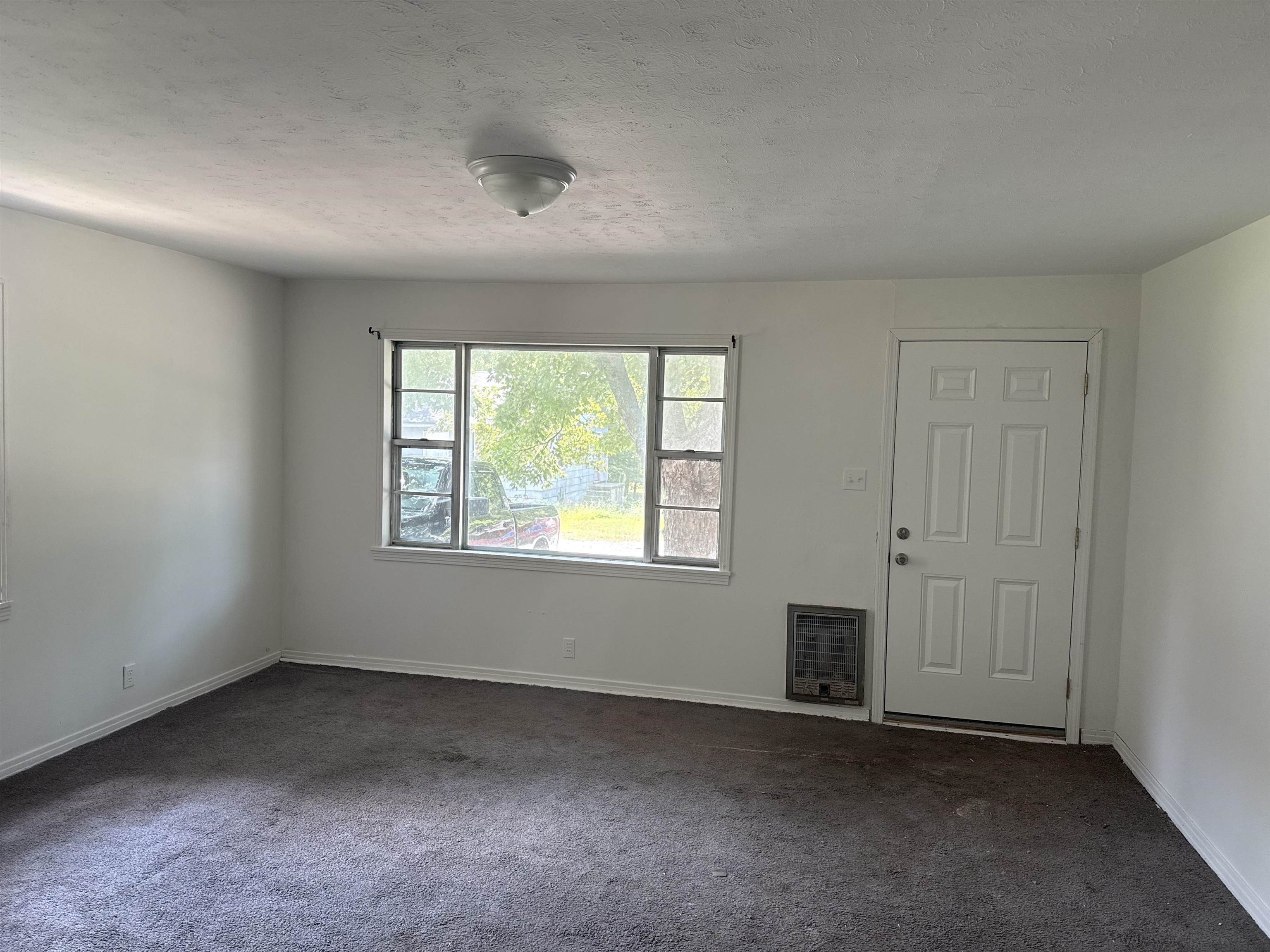 1324 Todd Ave Property Photo 6