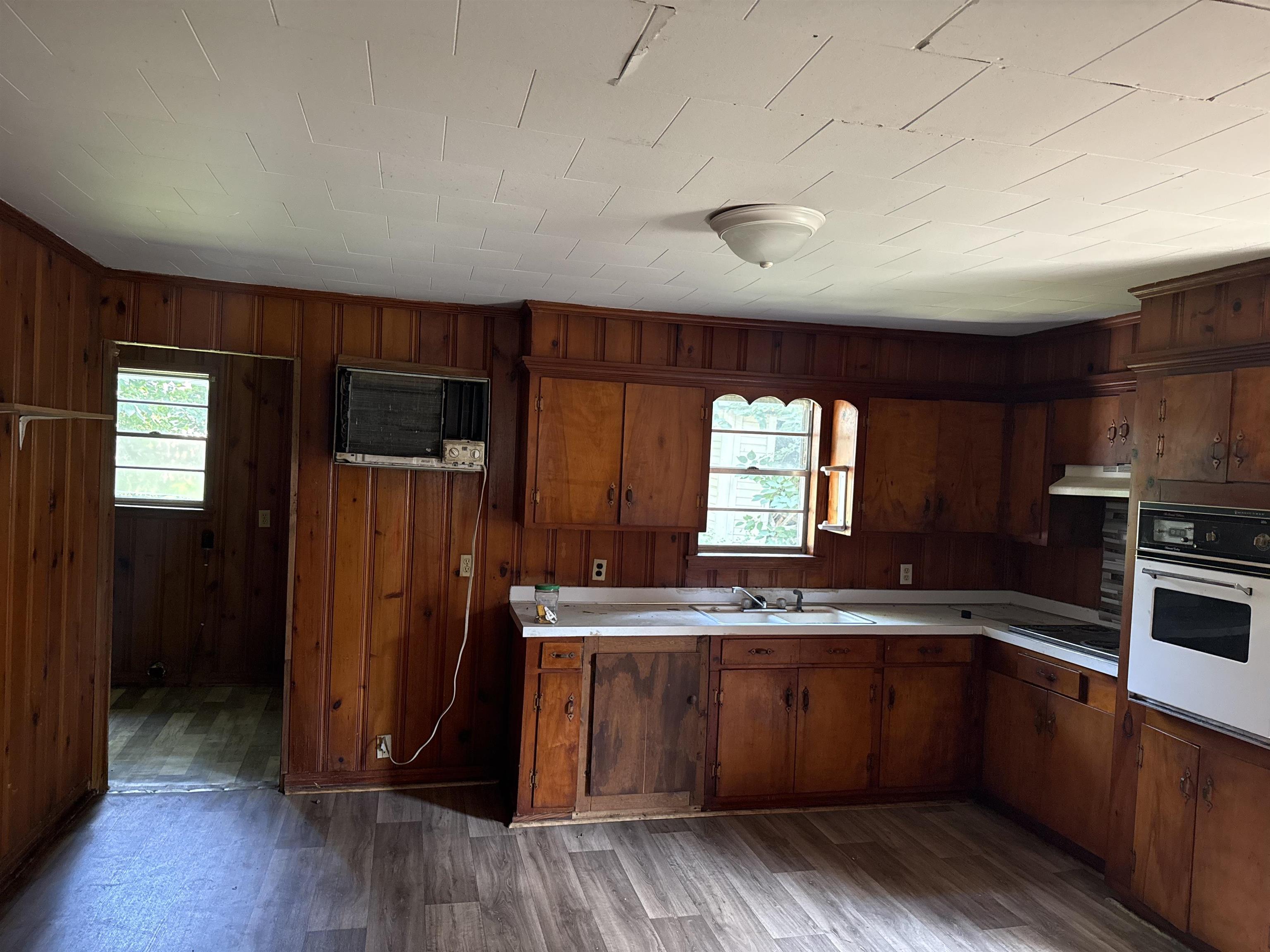 1324 Todd Ave Property Photo 16
