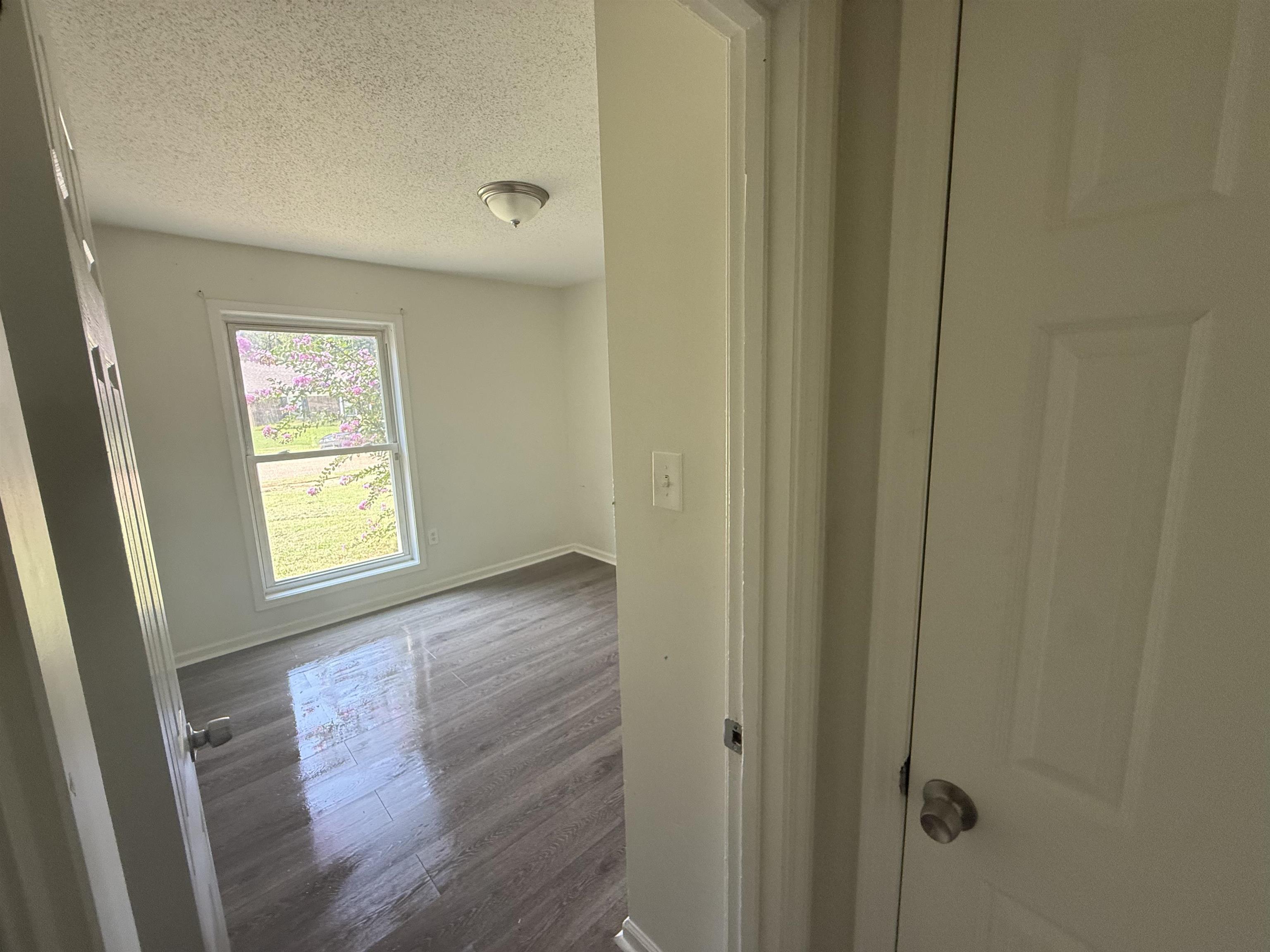 6294 Martinwest Dr N Property Photo 6
