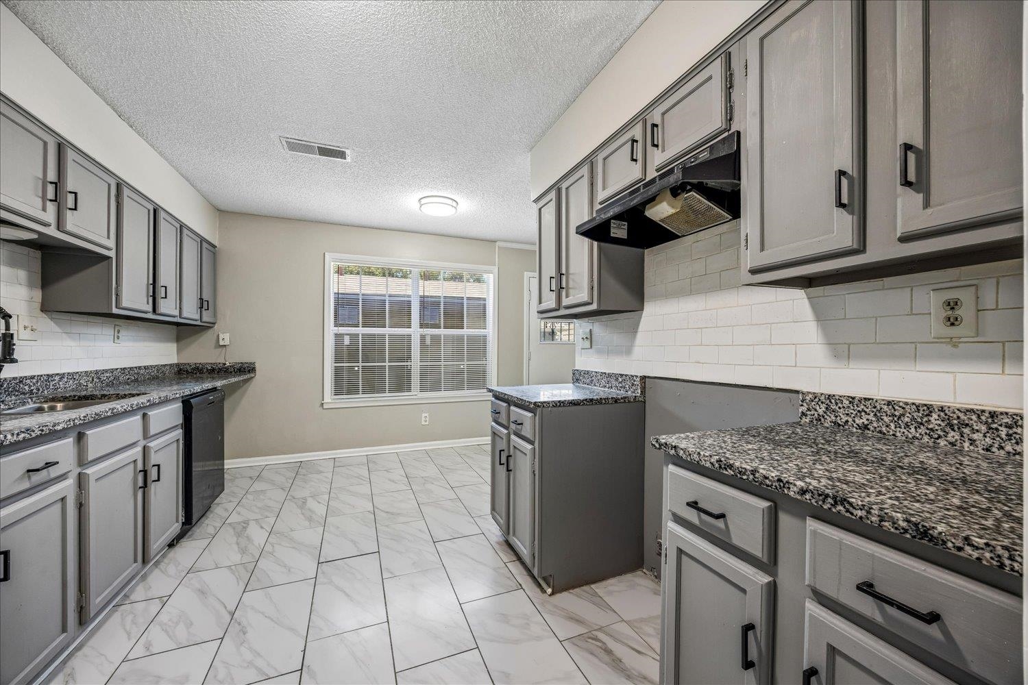 5991 Lofty Oak Rd 5991 Property Photo 16
