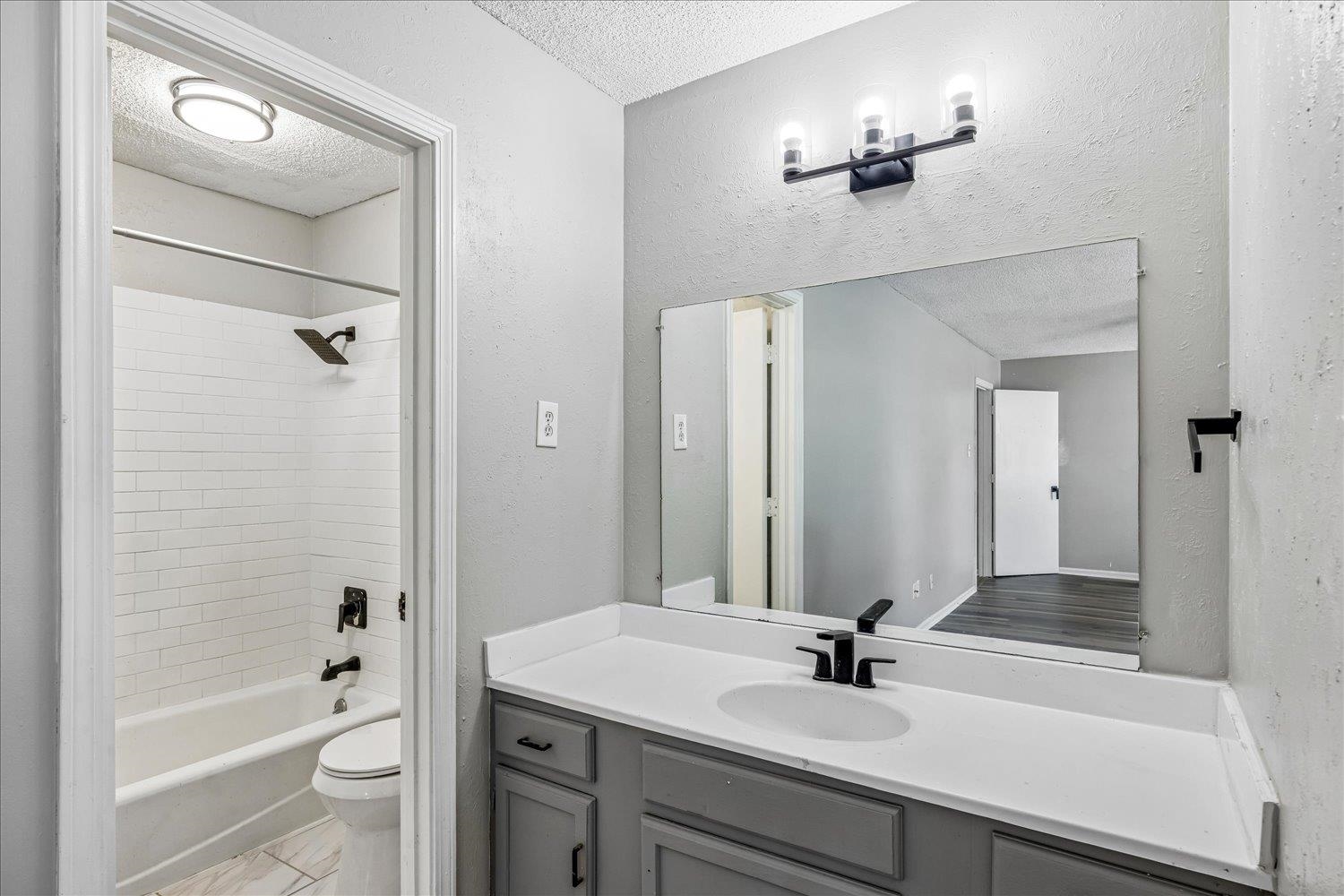 5991 Lofty Oak Rd 5991 Property Photo 21
