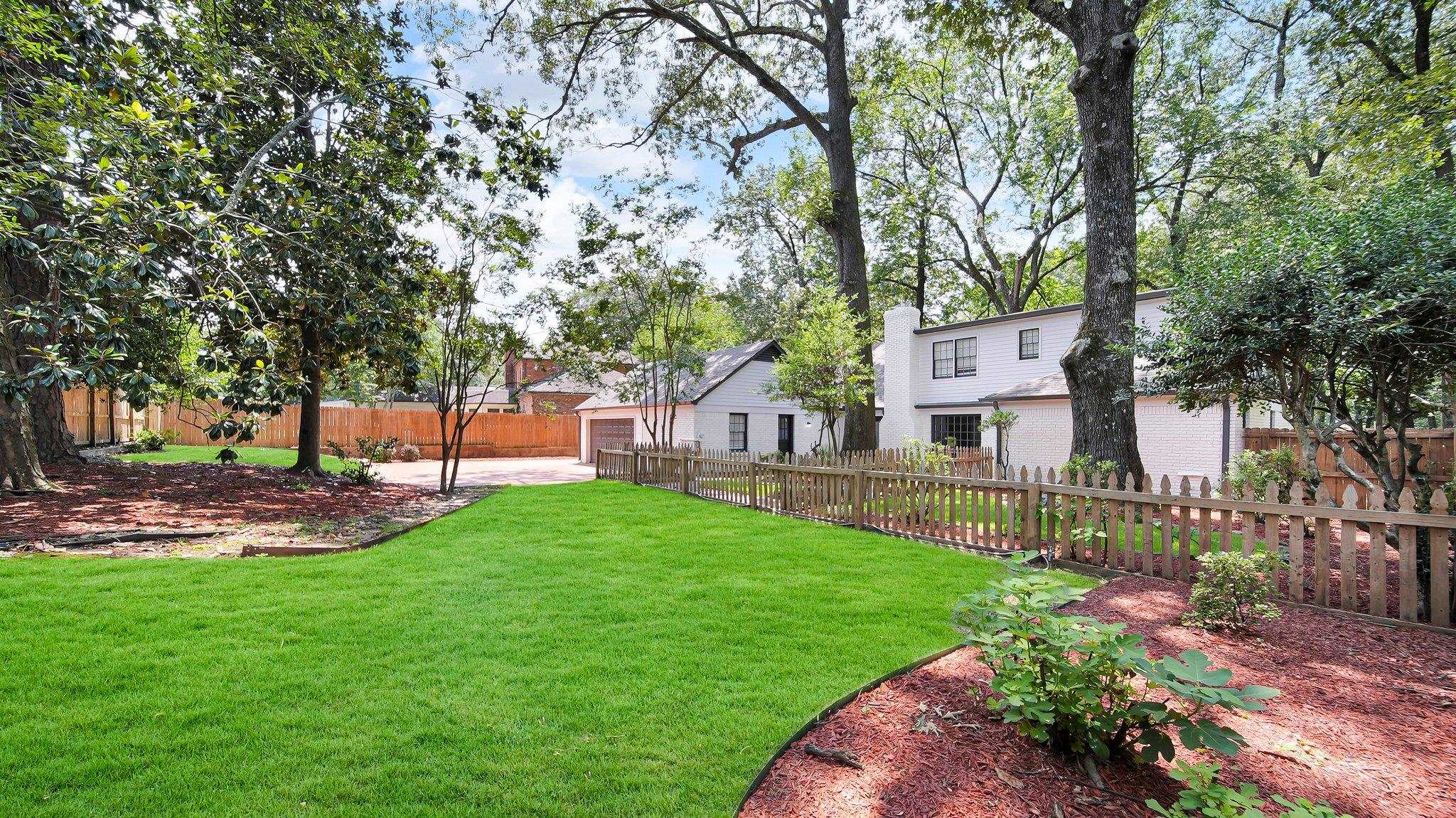 2266 Wickerwood Cv Property Photo 32