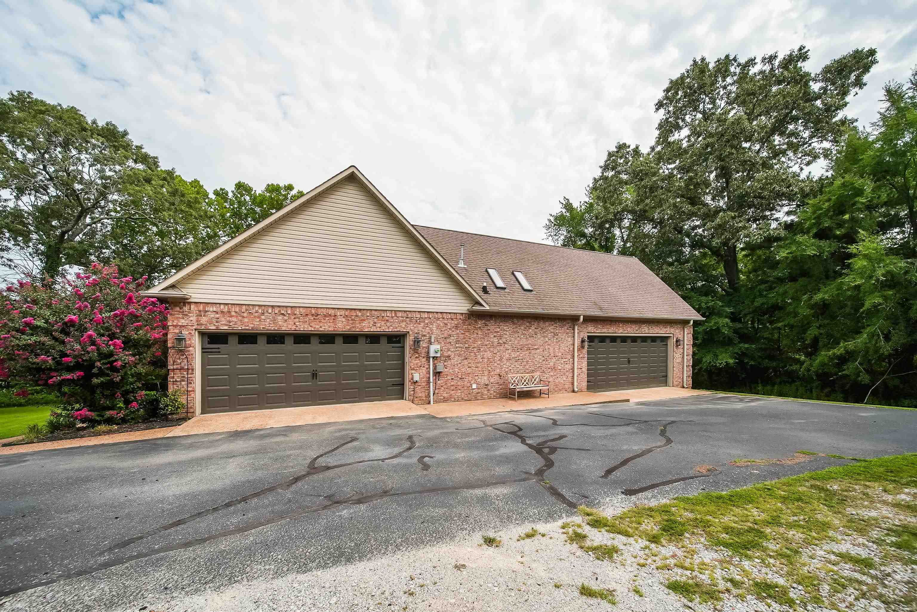 458 Gandervalley Ln Property Photo 37
