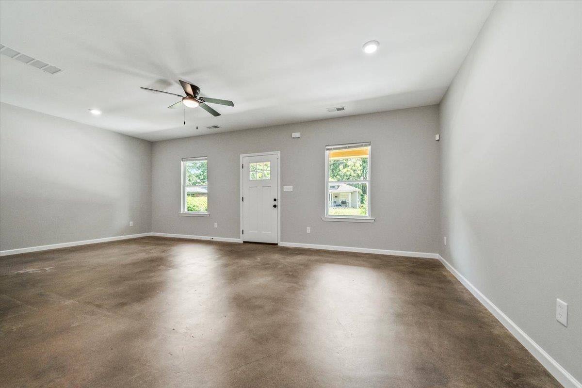 2844 Nathan Ave Property Photo 6