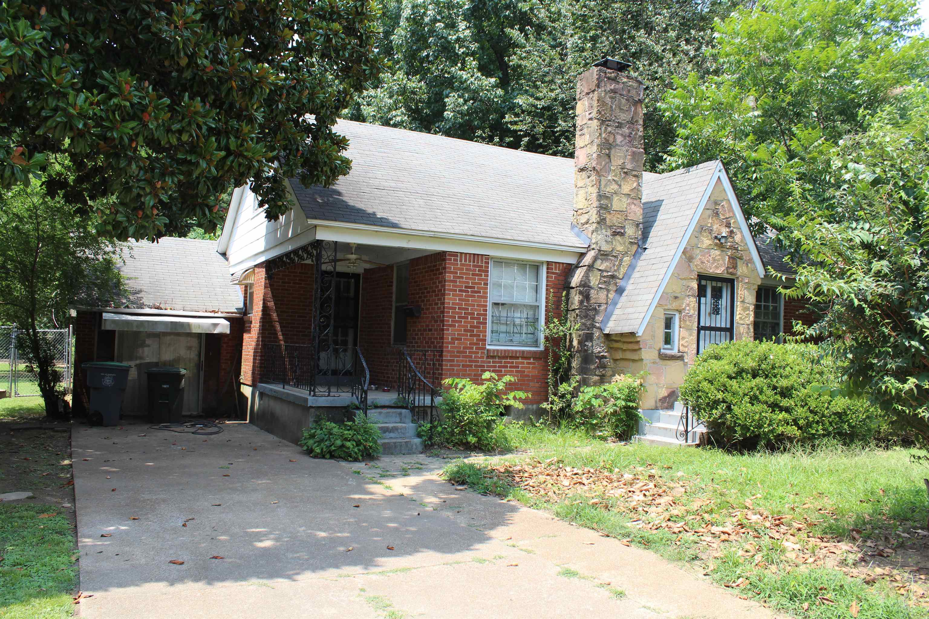 935 PARKHAVEN LN Property Photo 1