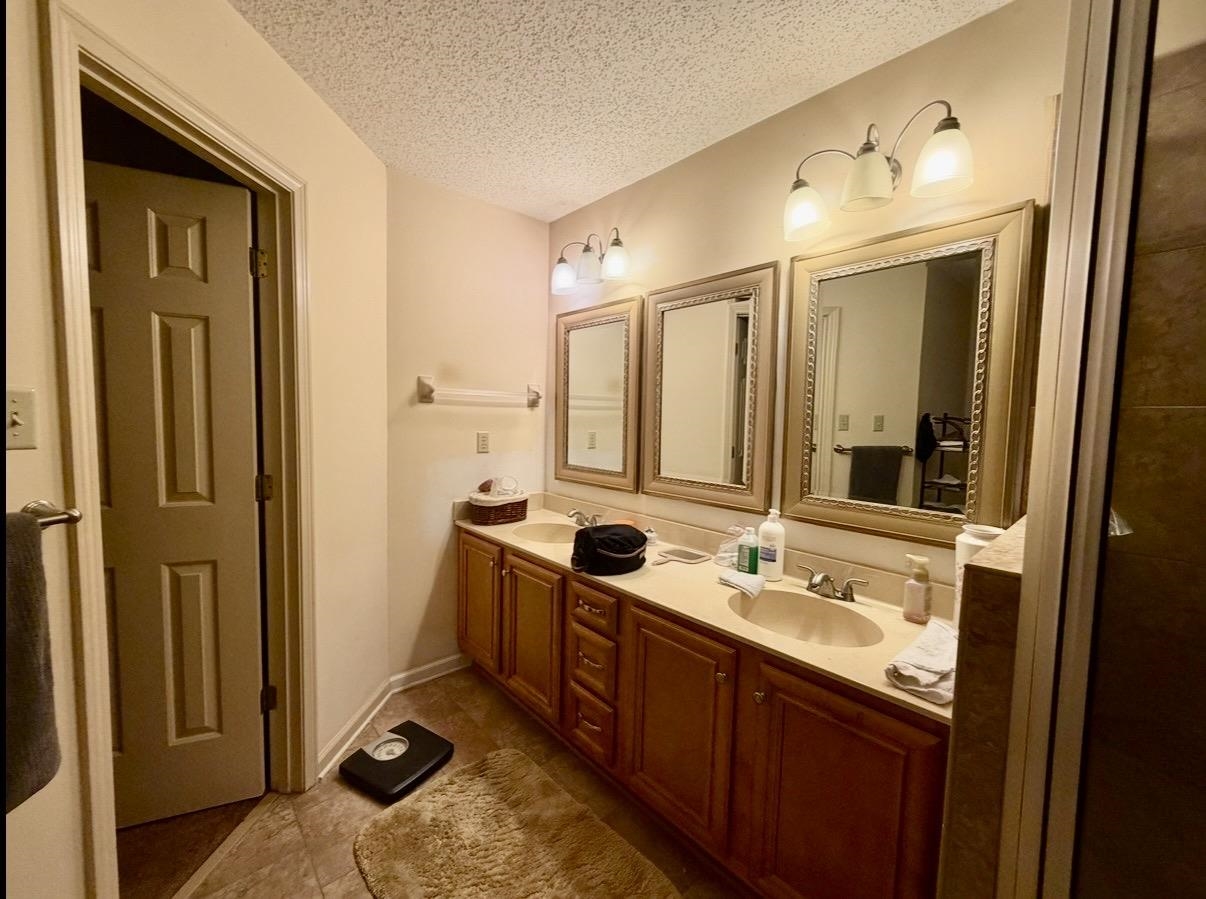4018 Rolling Green Dr Property Photo 11