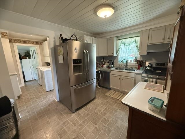 218 S Elm St Property Photo 7
