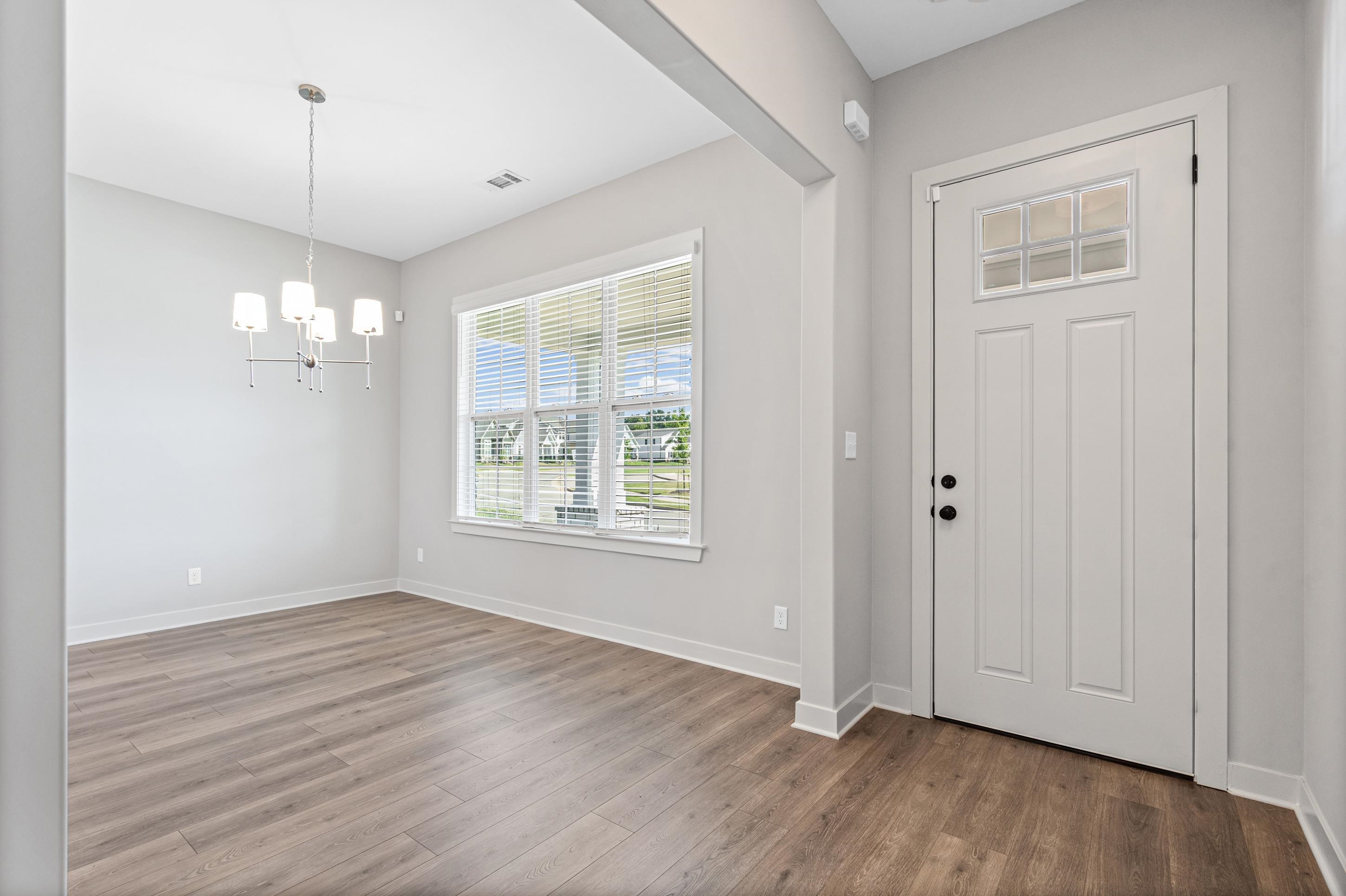 400 Oak Haven Cir Property Photo 3