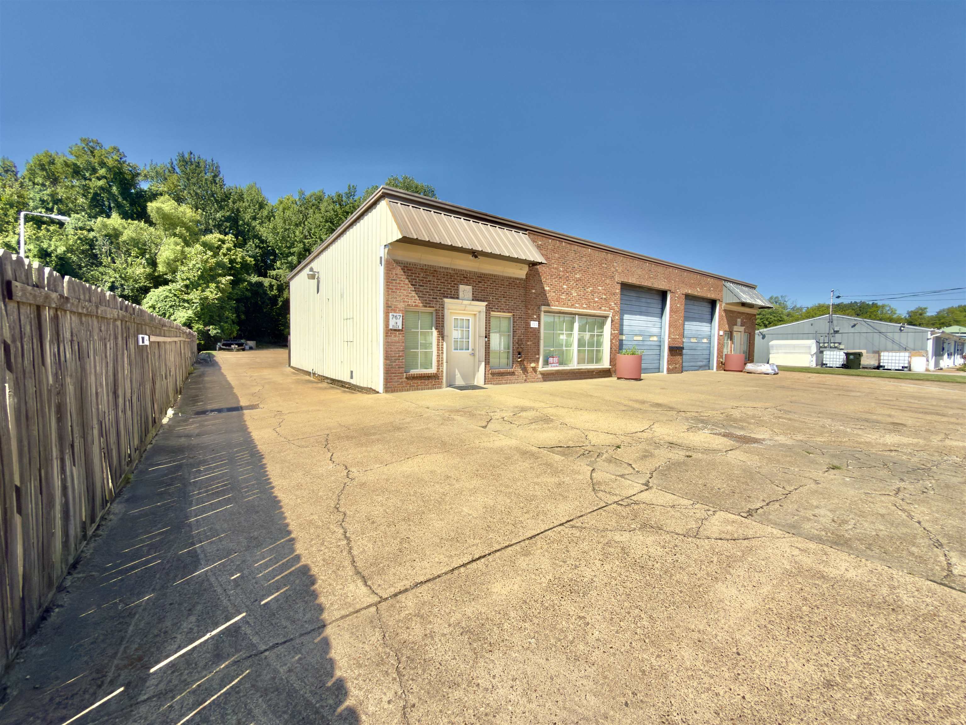 765 Chaney Dr Property Photo 3