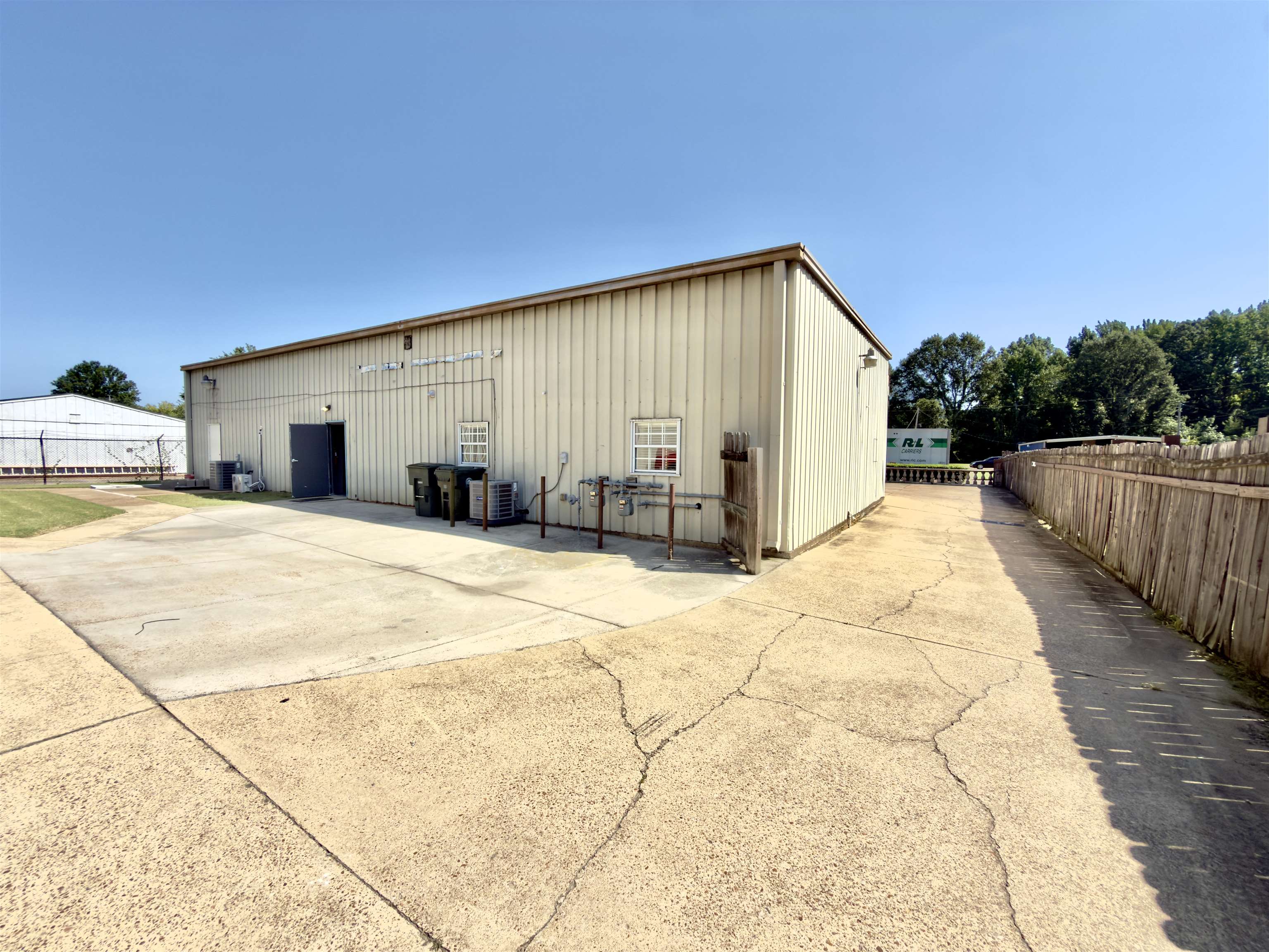765 Chaney Dr Property Photo 16