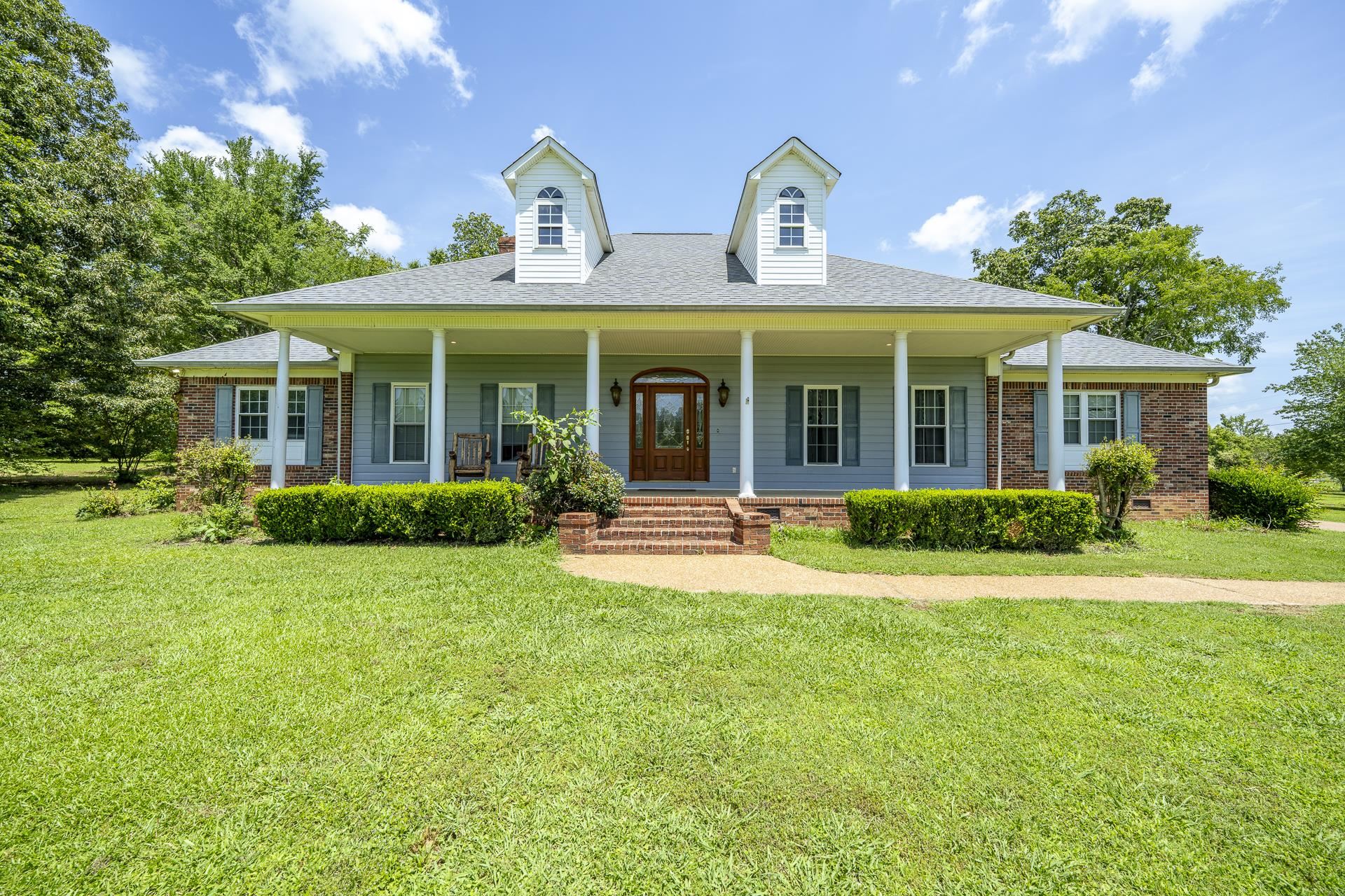 809 TWELVE OAKS DR Property Photo 1
