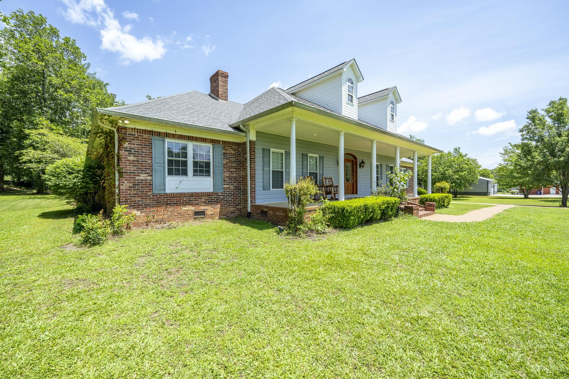809 Twelve Oaks Dr Property Photo 4