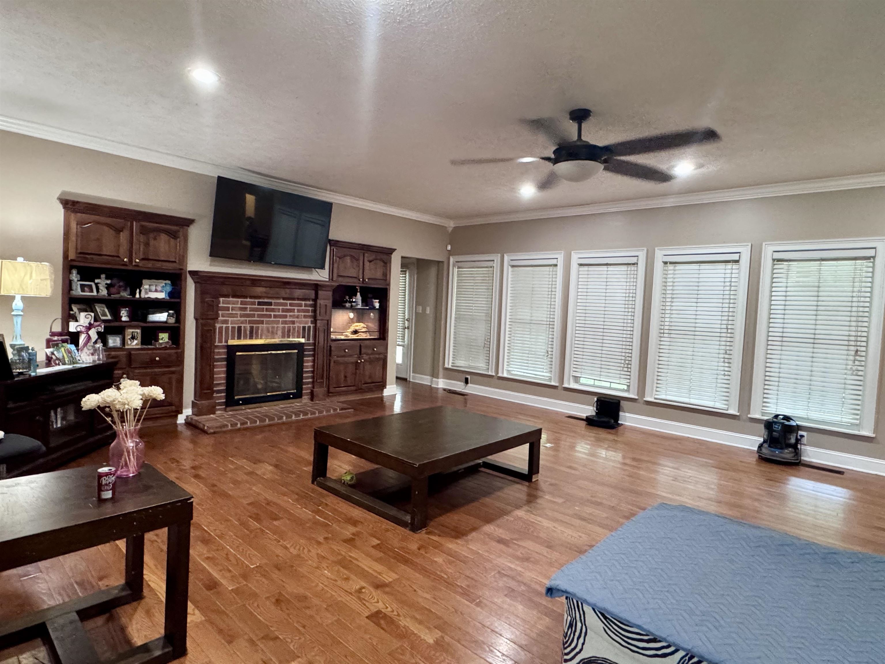 809 Twelve Oaks Dr Property Photo 8