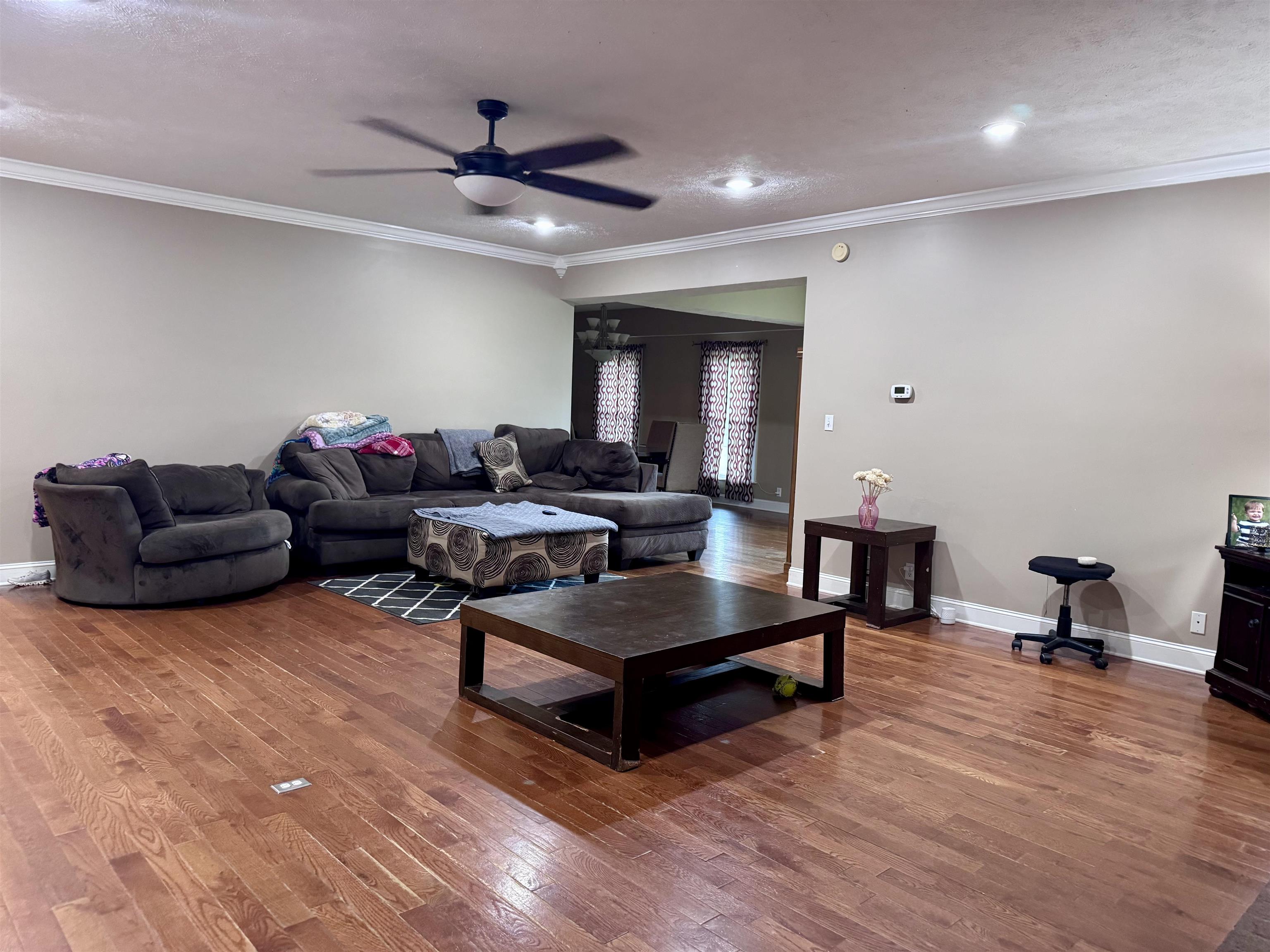 809 Twelve Oaks Dr Property Photo 9