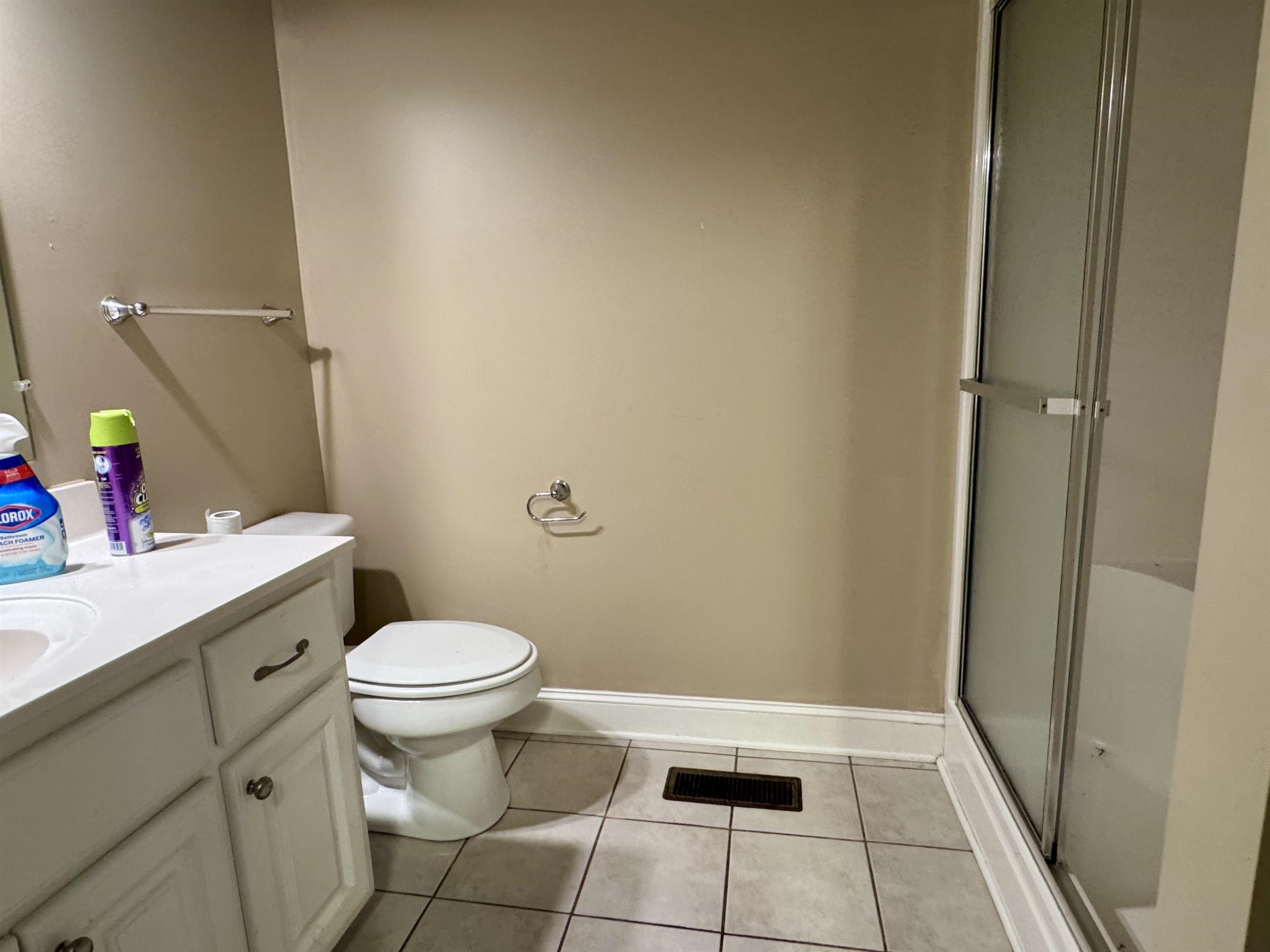 809 Twelve Oaks Dr Property Photo 18