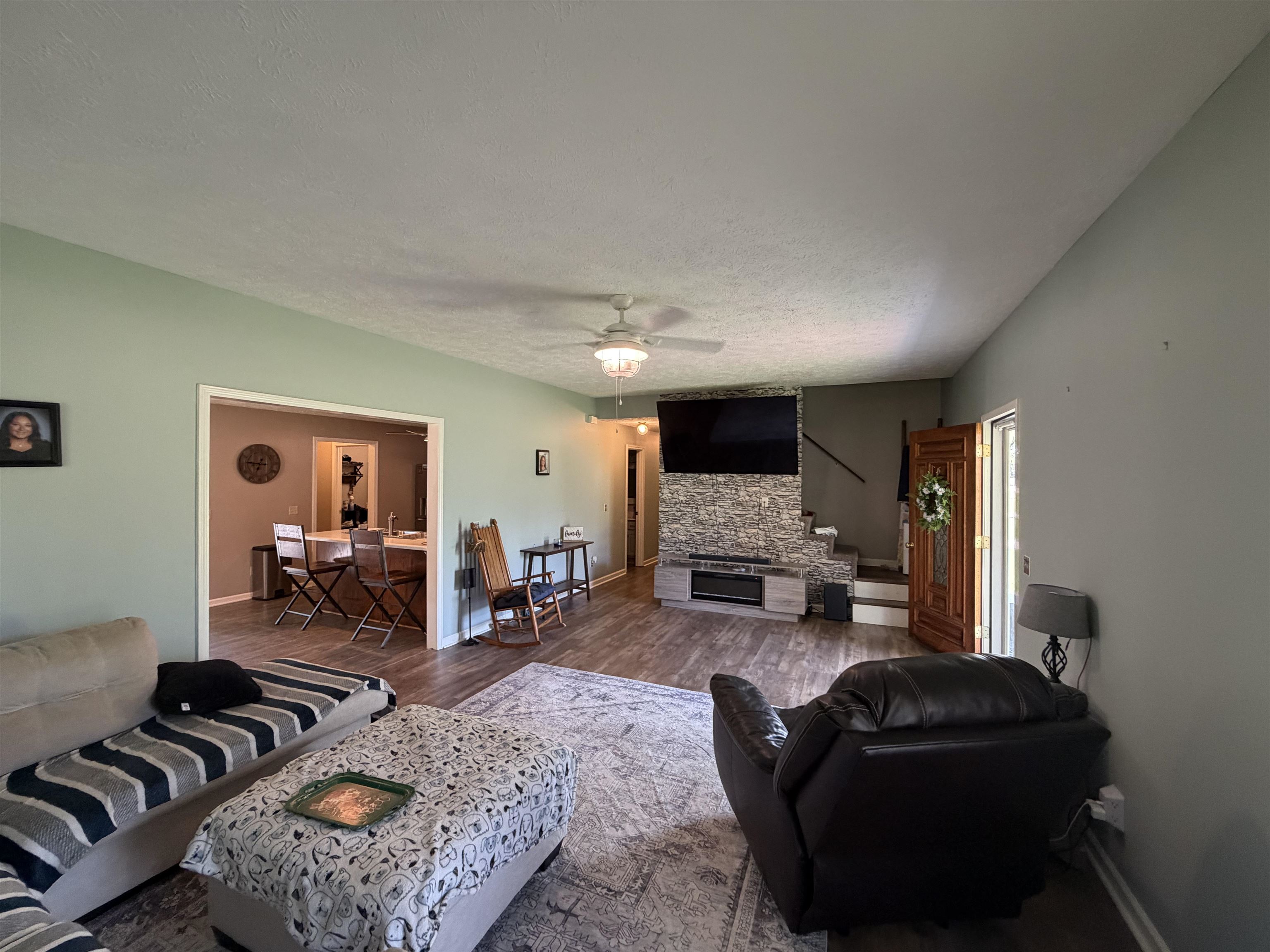 420 Brandi Dr Property Photo 6