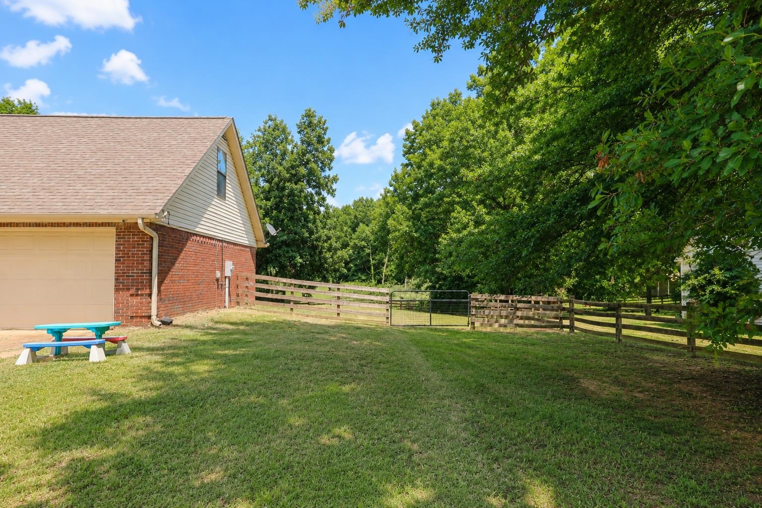 1318 Beaver Creek Rd Property Photo 3