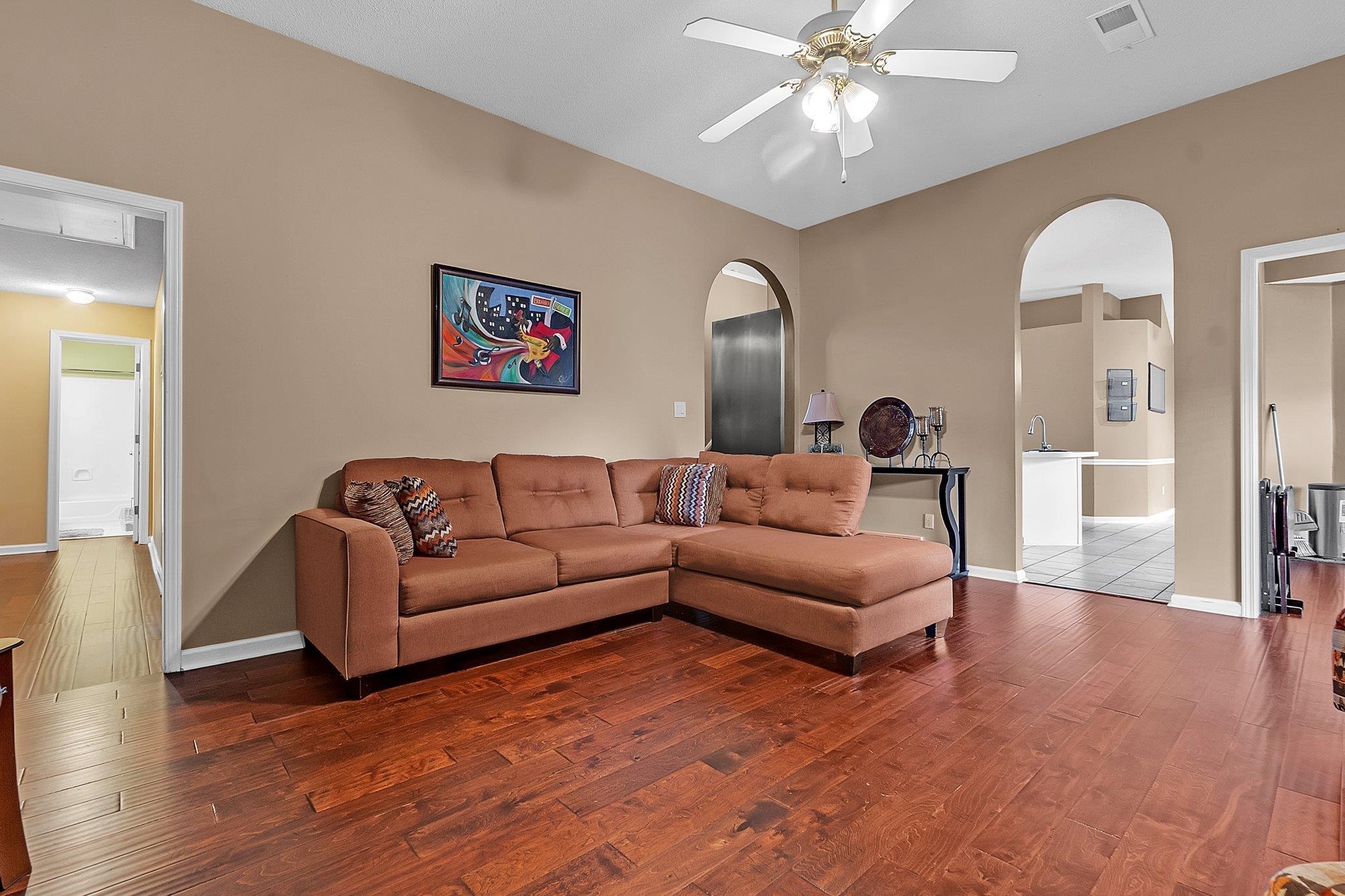 5360 Philgrove Way Property Photo 11