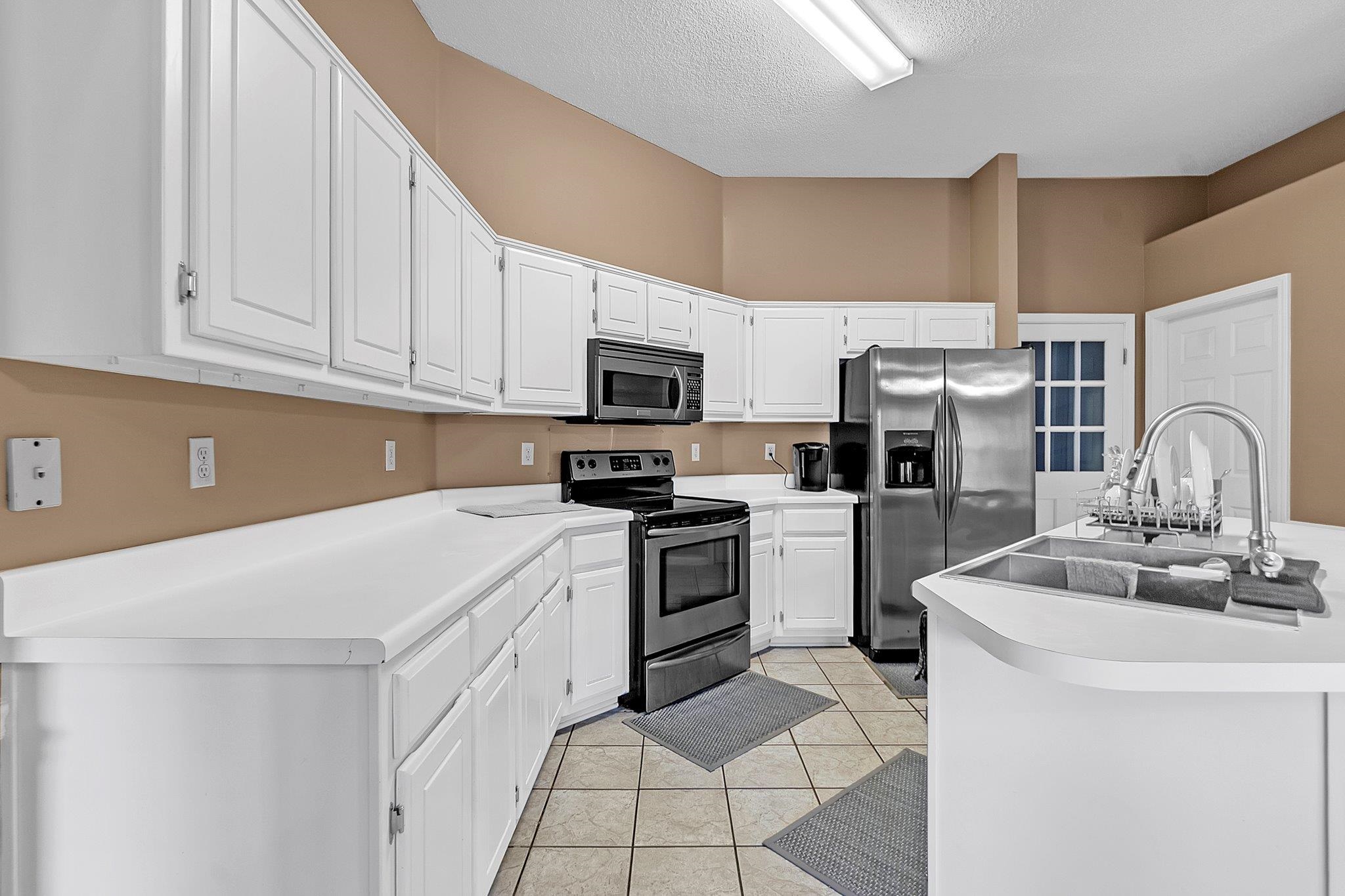 5360 Philgrove Way Property Photo 13