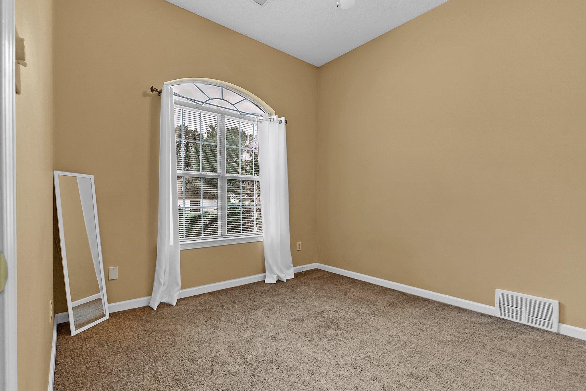 5360 Philgrove Way Property Photo 28