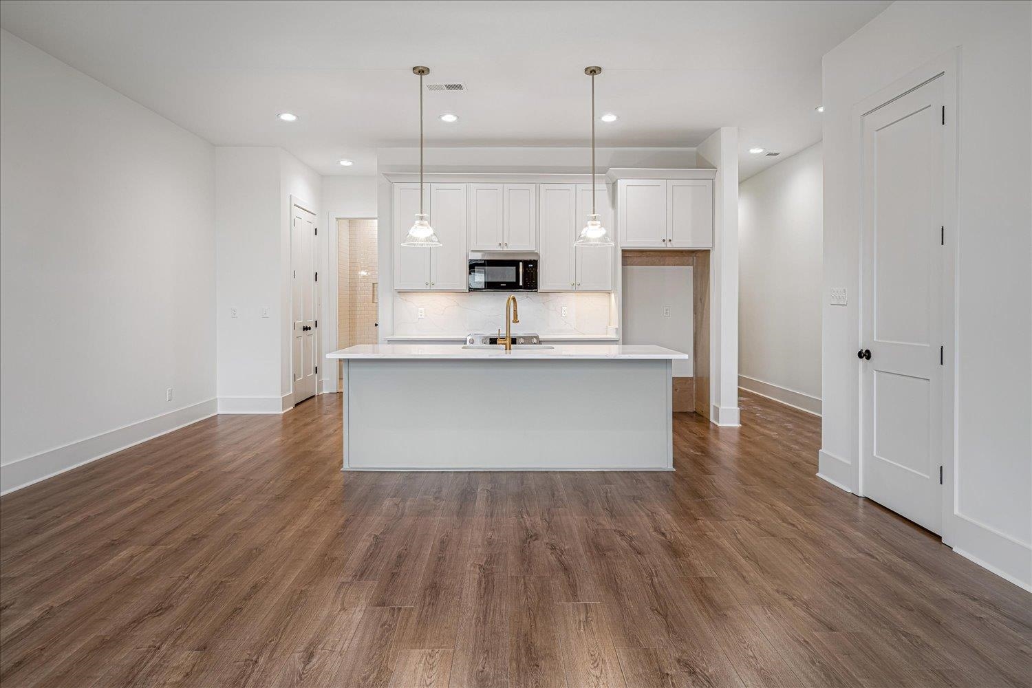 5478 Park Ave 7 Property Photo 6