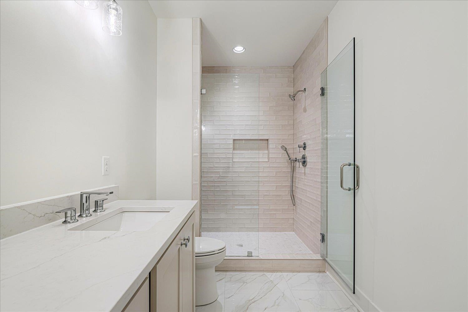 5478 Park Ave 7 Property Photo 17