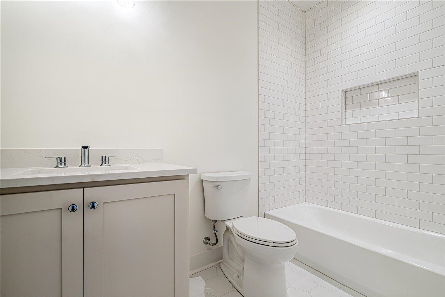 5478 Park Ave 7 Property Photo 22