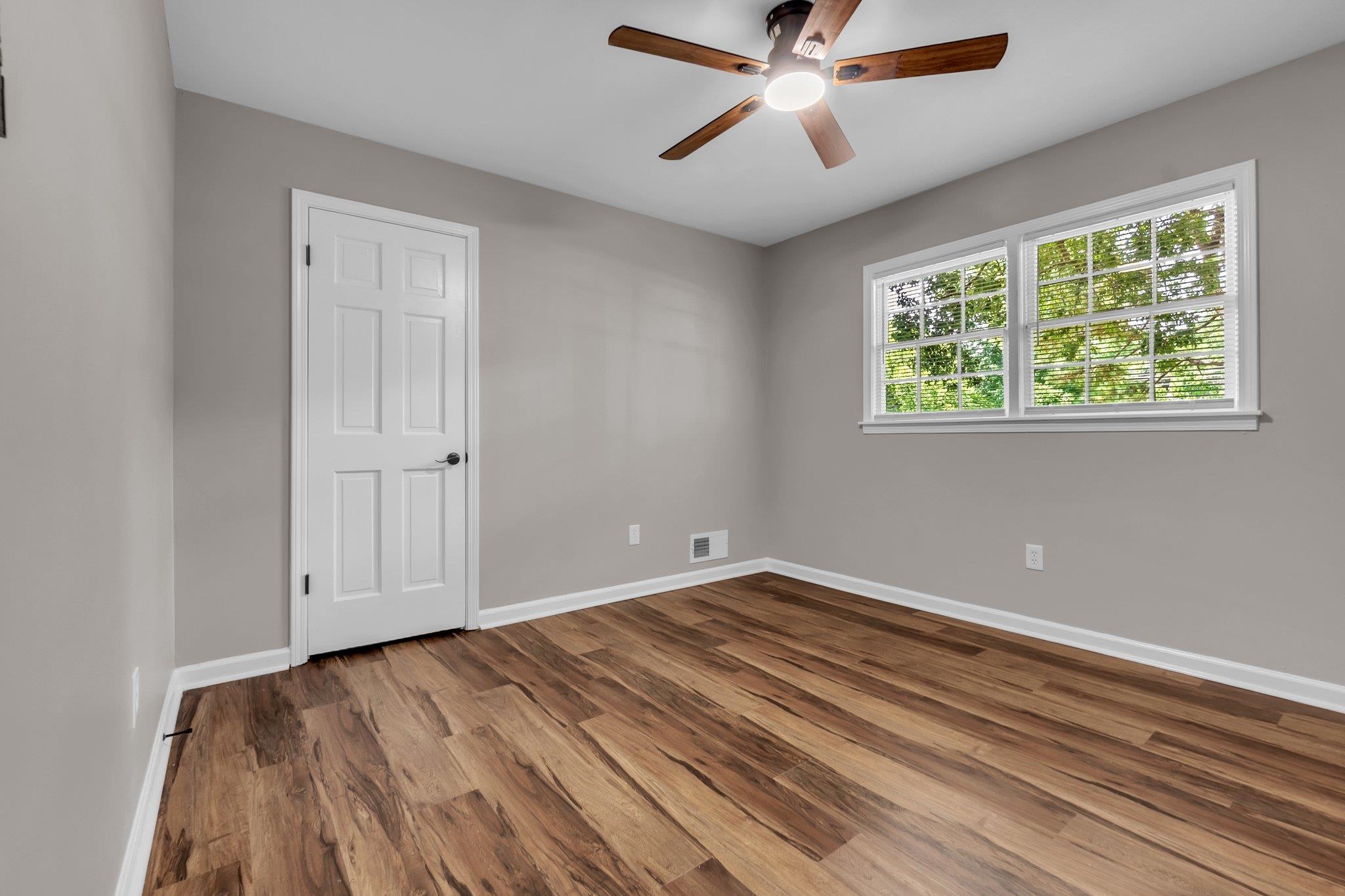 4923 Craigmont Dr Property Photo 24