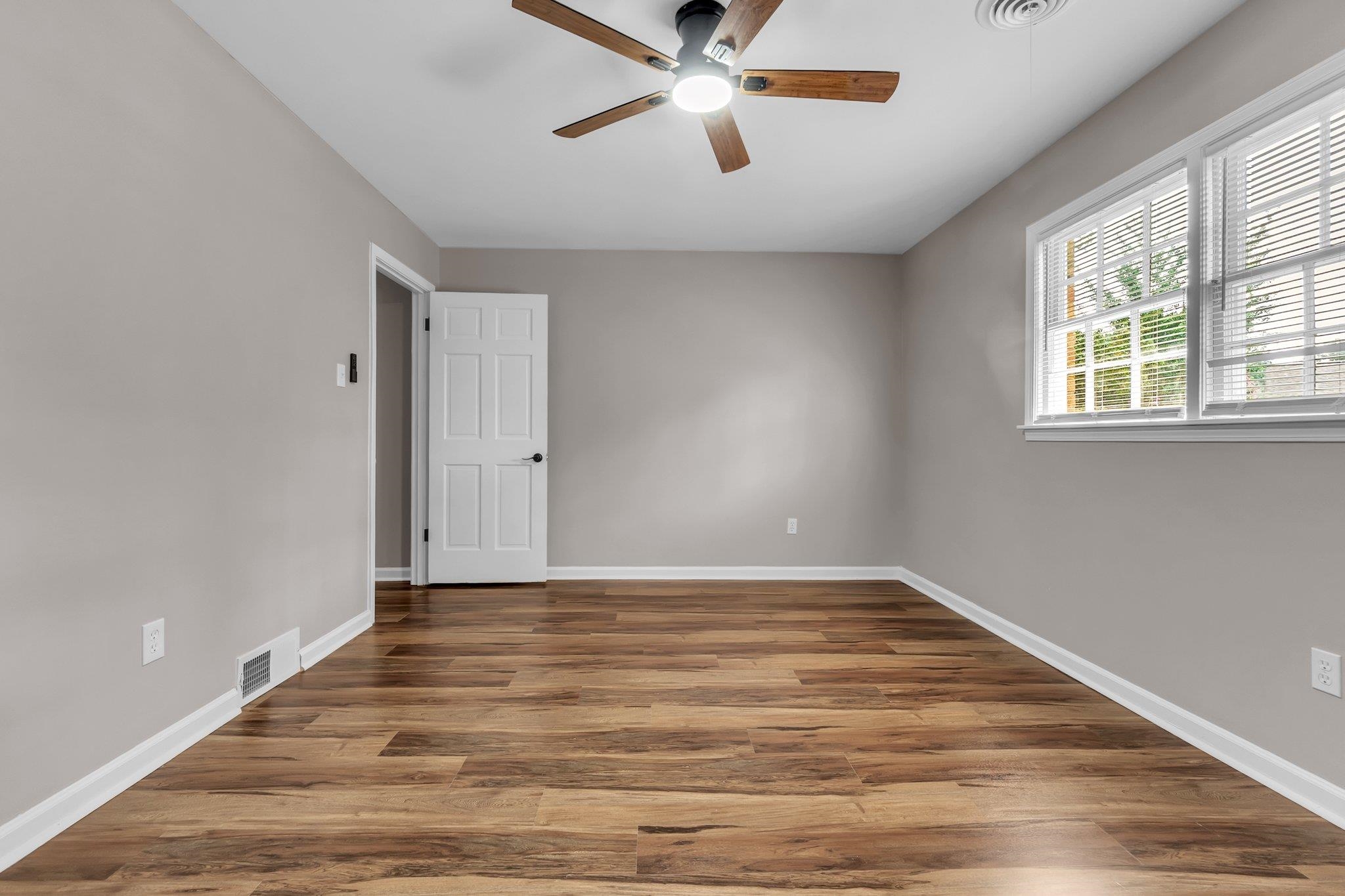 4923 Craigmont Dr Property Photo 25
