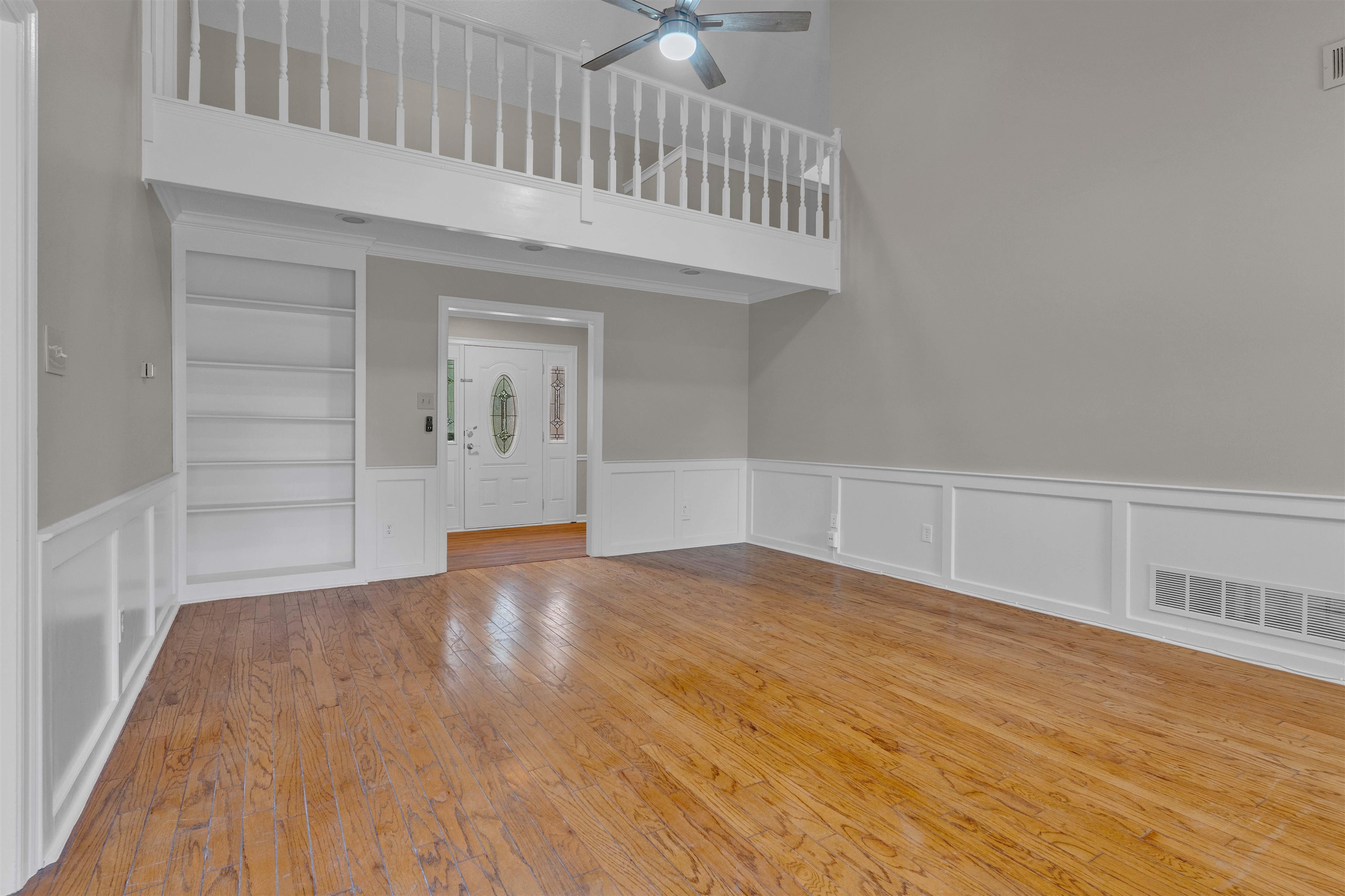 636 N Fox Chase Cv Property Photo 5
